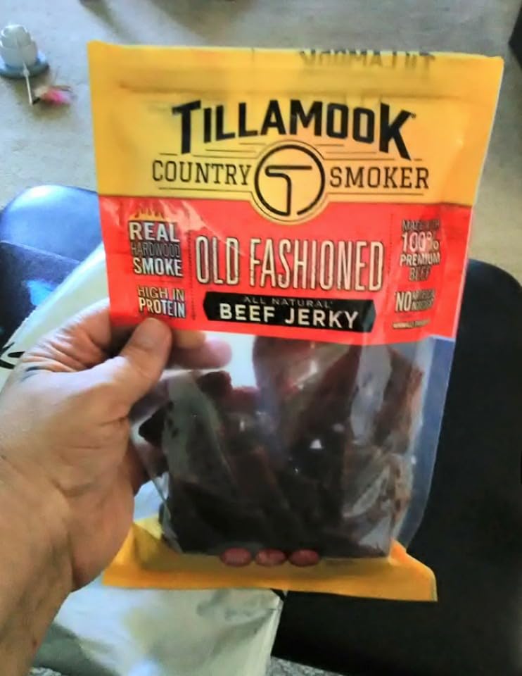 Tillamook Country Smoker Real Hardwood Smoked Beef Jerky, Old Fashioned, 10 Ounce customer photo 2