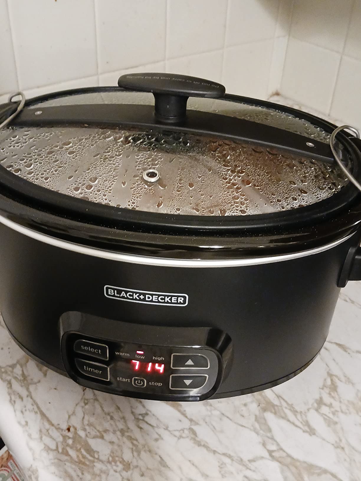BLACK+DECKER 7-Quart Slow Cooker, SCD4007, Chalkboard Exterior, Locking Lid, 3 Heat Settings, Removable Stoneware Crock customer photo 2