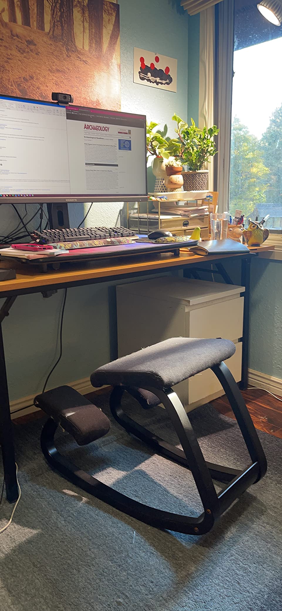 Varier Variable Natural/Grey Ergonomic Office Kneeling Chair for Desk - Back Pain Relief, Rocking Seat for Home, Study & Posture Support - 10 Year Limited Warranty customer photo 1