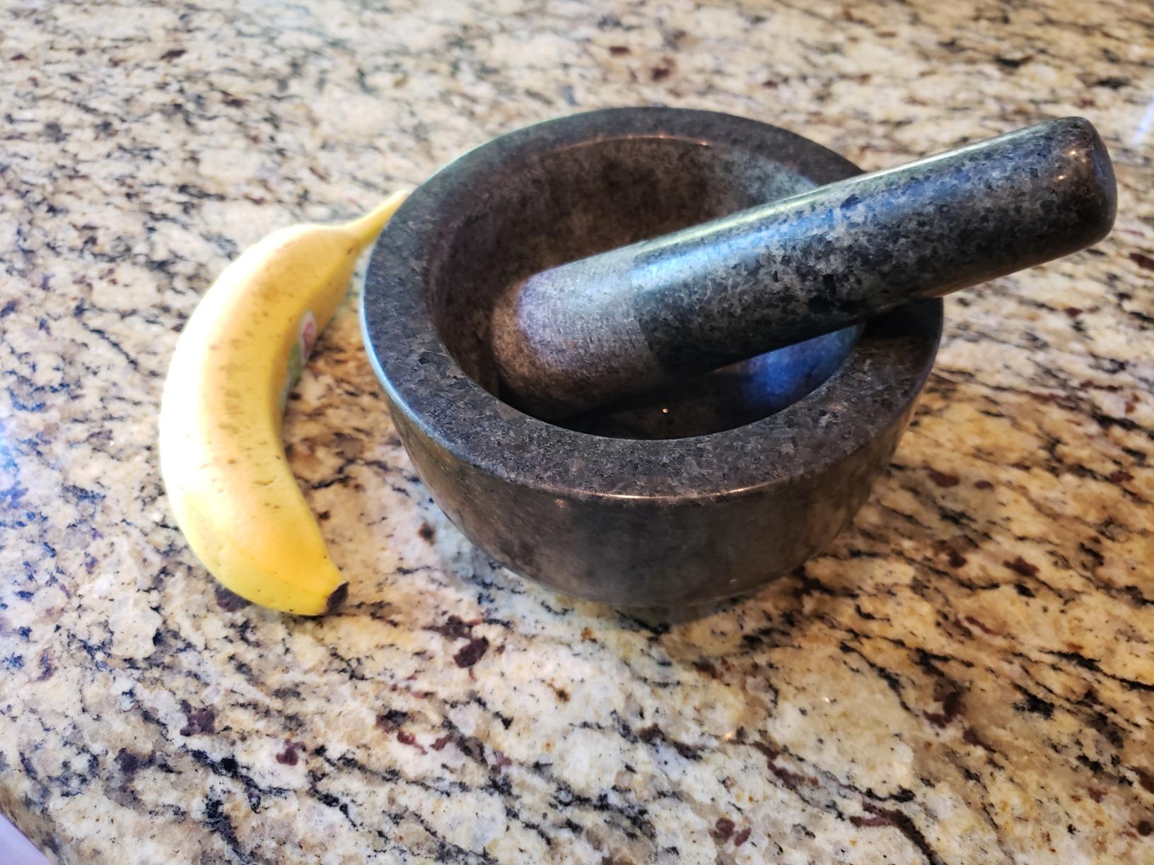 Kota Japan Large Black Granite Mortar & Pestle Natural Stone Grinder for Spices, Seasonings, Pastes, Pestos and Guacamole customer photo 2