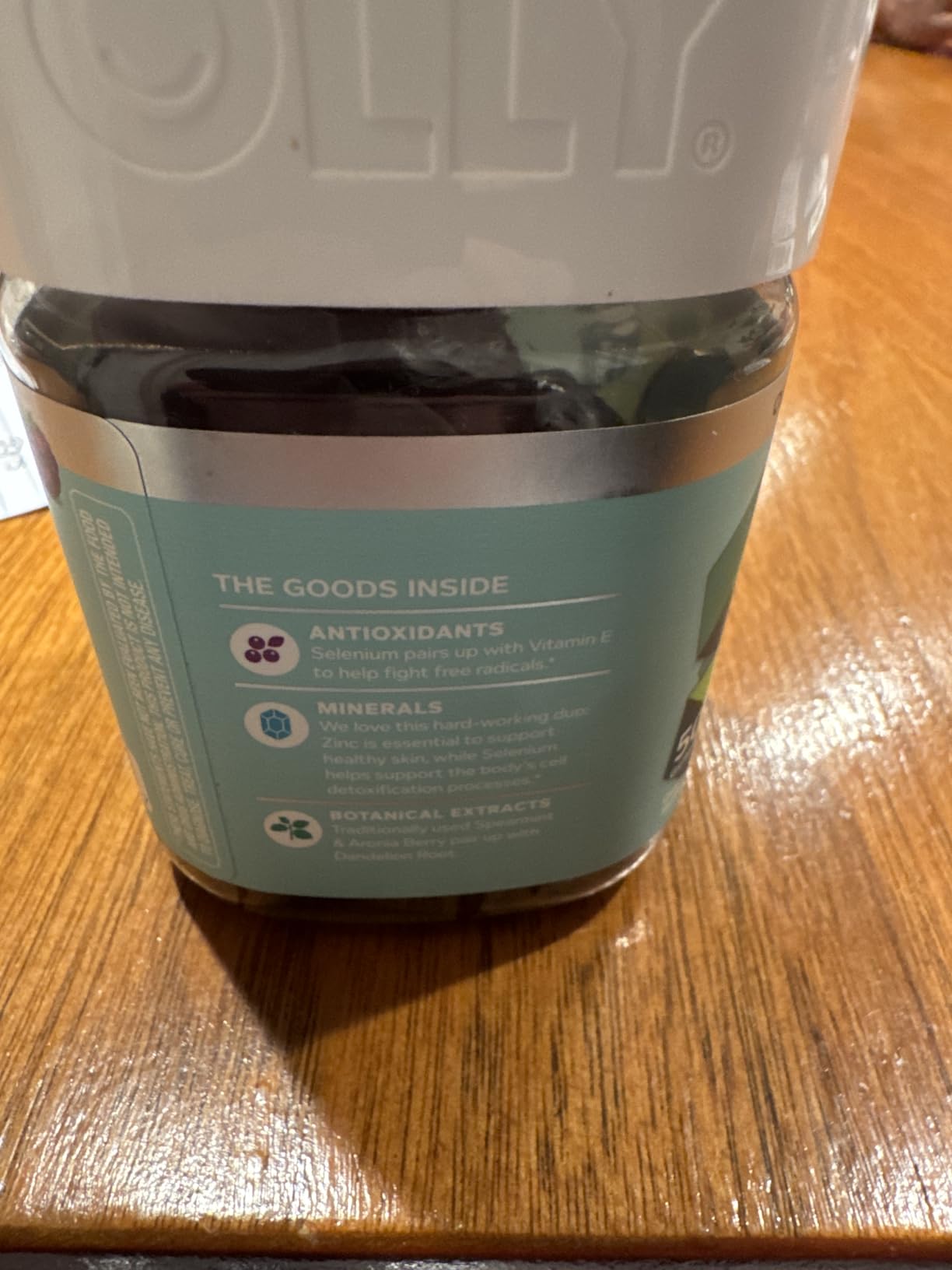 OLLY Flawless Complexion Gummy, Clear and Healthy Skin Support, Vitamins E, A, Zinc, Chewable Supplement, Berry - 50 Count (Pack of 1) customer photo 2