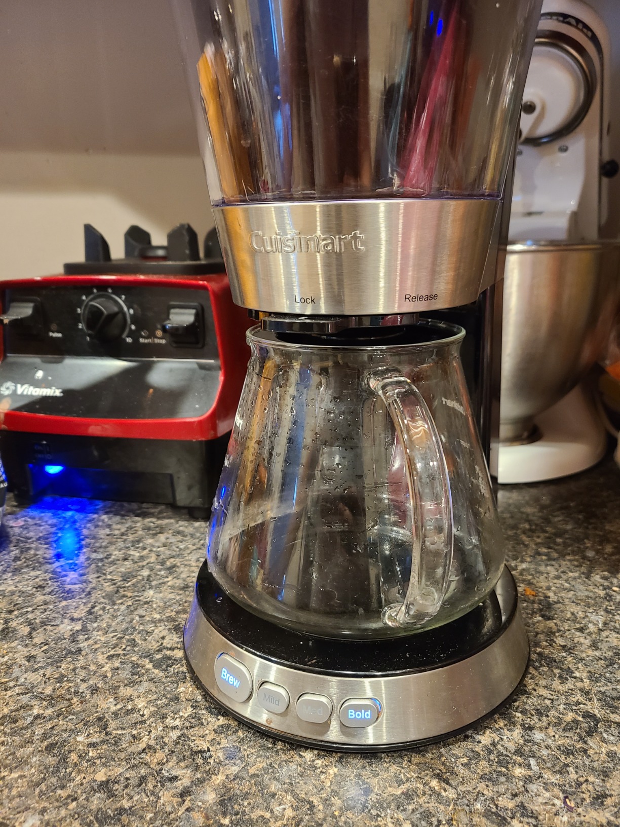 Cuisinart DCB-10P1 Automatic Cold Brew Coffeemaker with 7-Cup Glass Carafe, Silver and Black customer photo 1