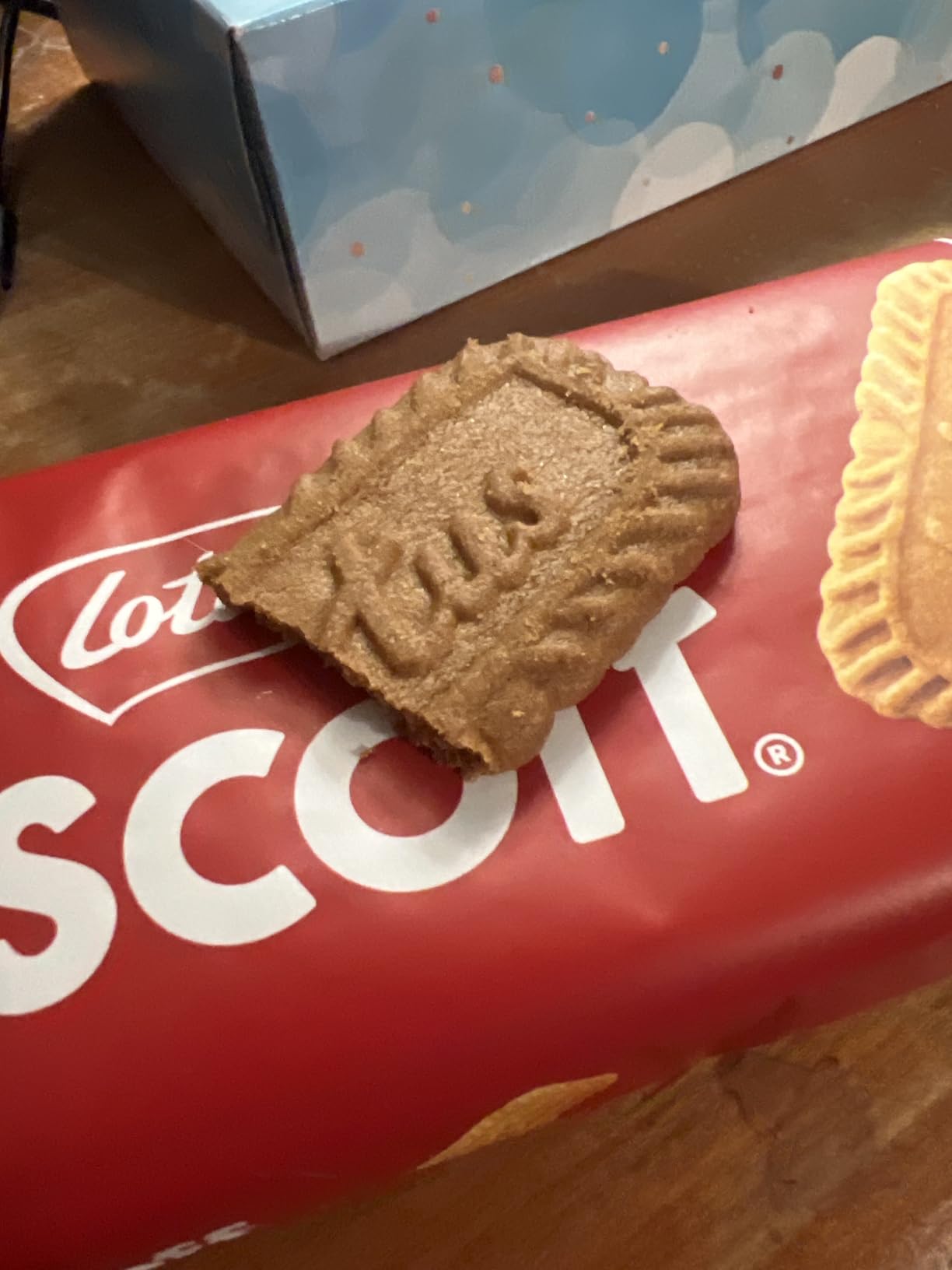 Lotus Biscoff Cookies, Caramelized Biscuit Cookie Snack, Dispenser Box (20 sleeves of 2 extra large cookies) Vegan, 0.9 Ounce (Pack of 20) customer photo 2