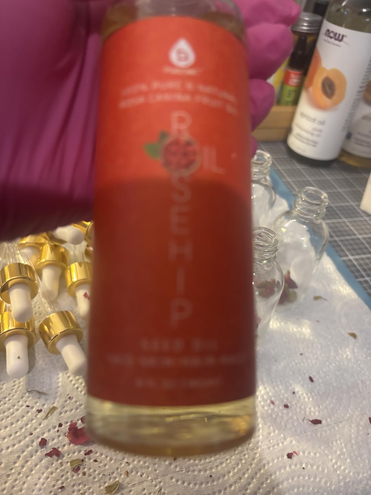 Pursonic 100% Pure Cold-Pressed Rosehip Oil - 6 FL oz Moisturizing Facial Oil for Face, Hair, Skin & Nails, Anti-Aging, Hydrating, Brightening, Scar & Stretch Mark Care - Pack of 1 customer photo 2
