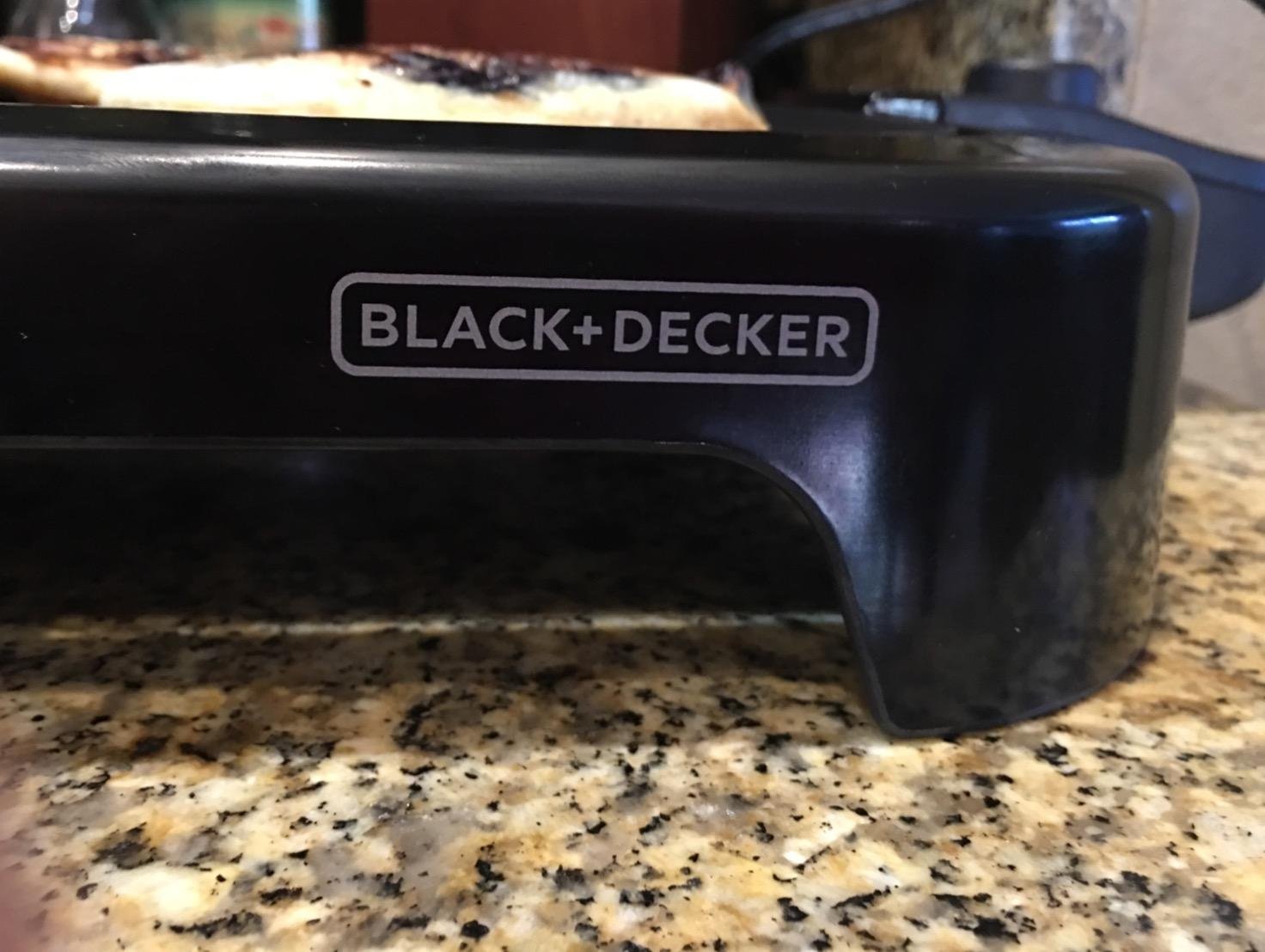 Black+Decker 8-Serving Electric Griddle, GD2051B, Non-Stick Cooking Surface, Warming Tray, Removable Drip Tray, Family Sized customer photo 2