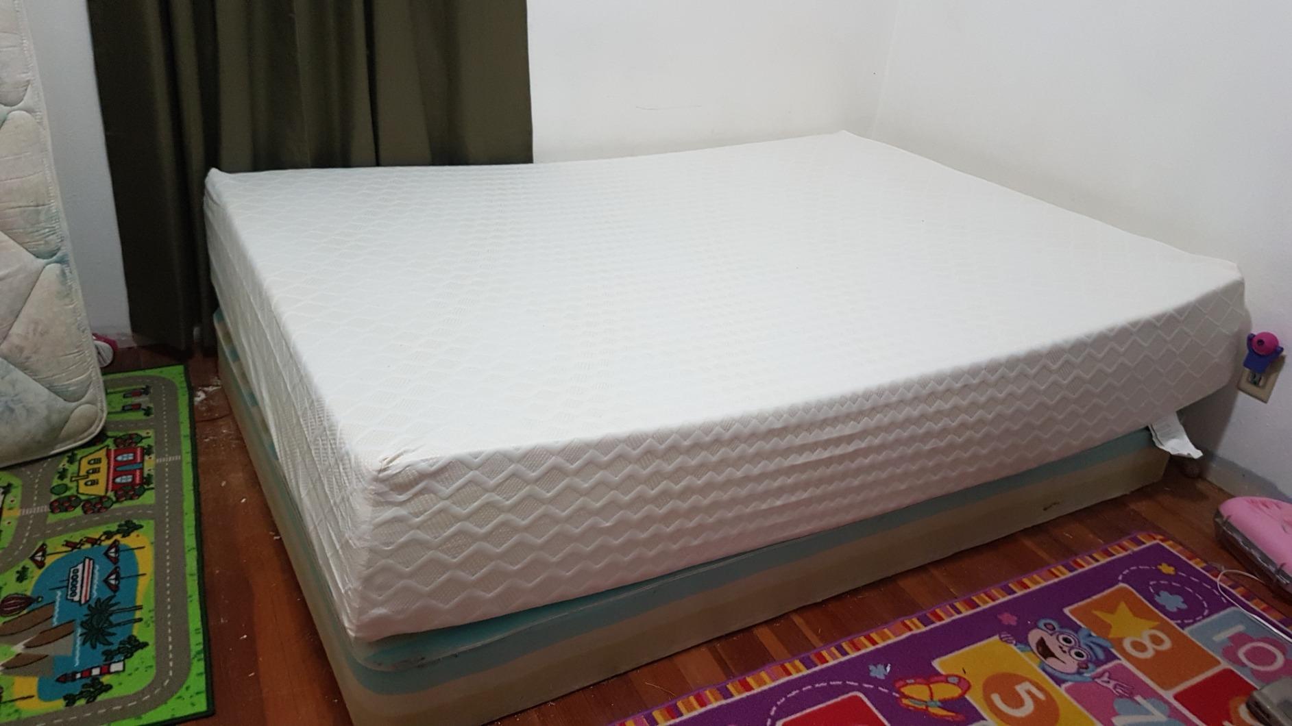 Signature Design by Ashley Chime 12 Memory Foam Mattress, Medium Firm Contouring Support, Thick Memory Foam for Pressure Relief, Mattress in a Box, Queen Size customer photo 1