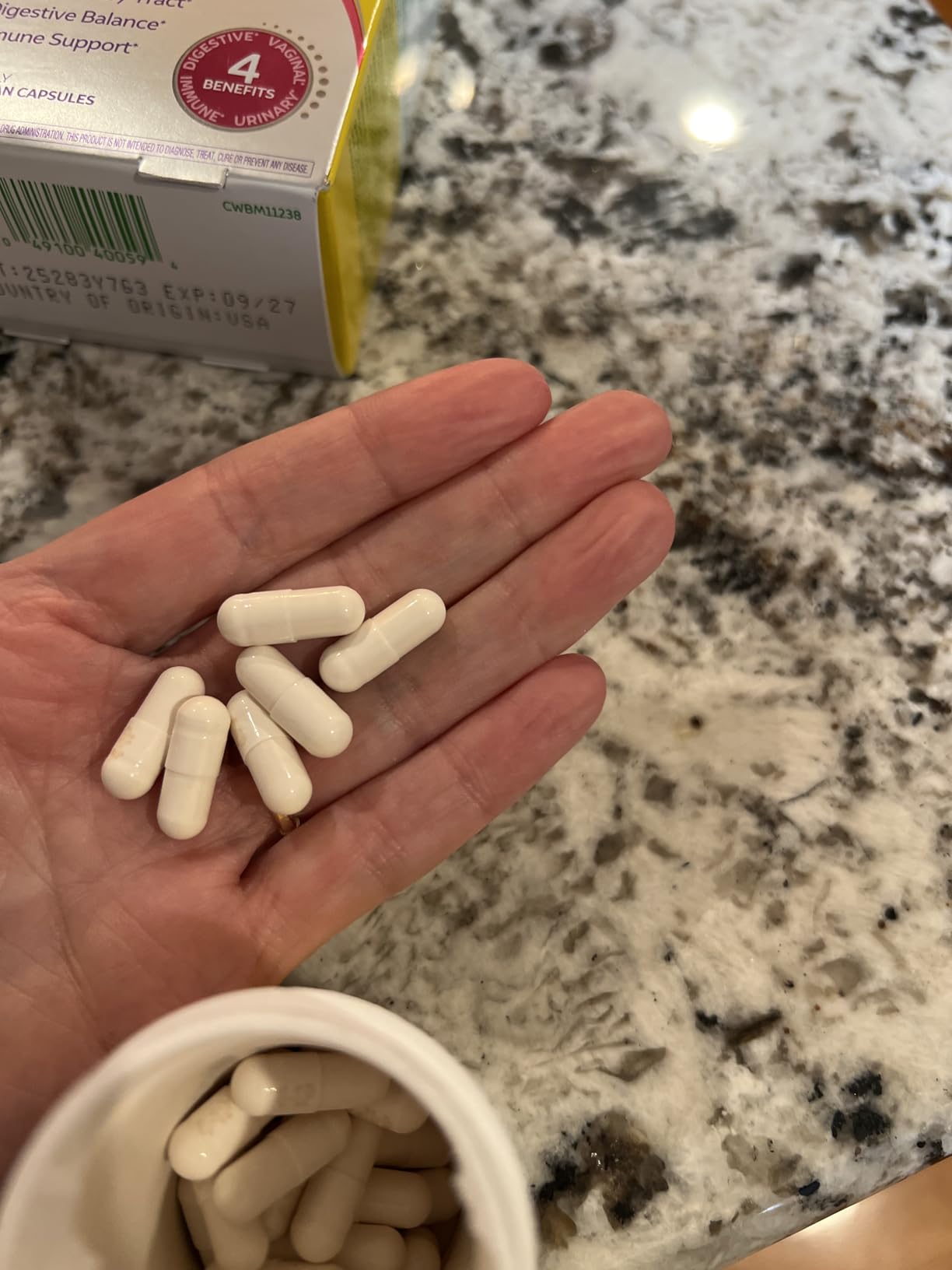 Culturelle Probiotics for Women with Prebiotics - 4-in-1 for Vaginal, Digestive, Urinary & Immune Health - pH Balance, Bloating & Gas Relief - Daily Vegetarian Capsules, Non-GMO - 30 Count customer photo 1