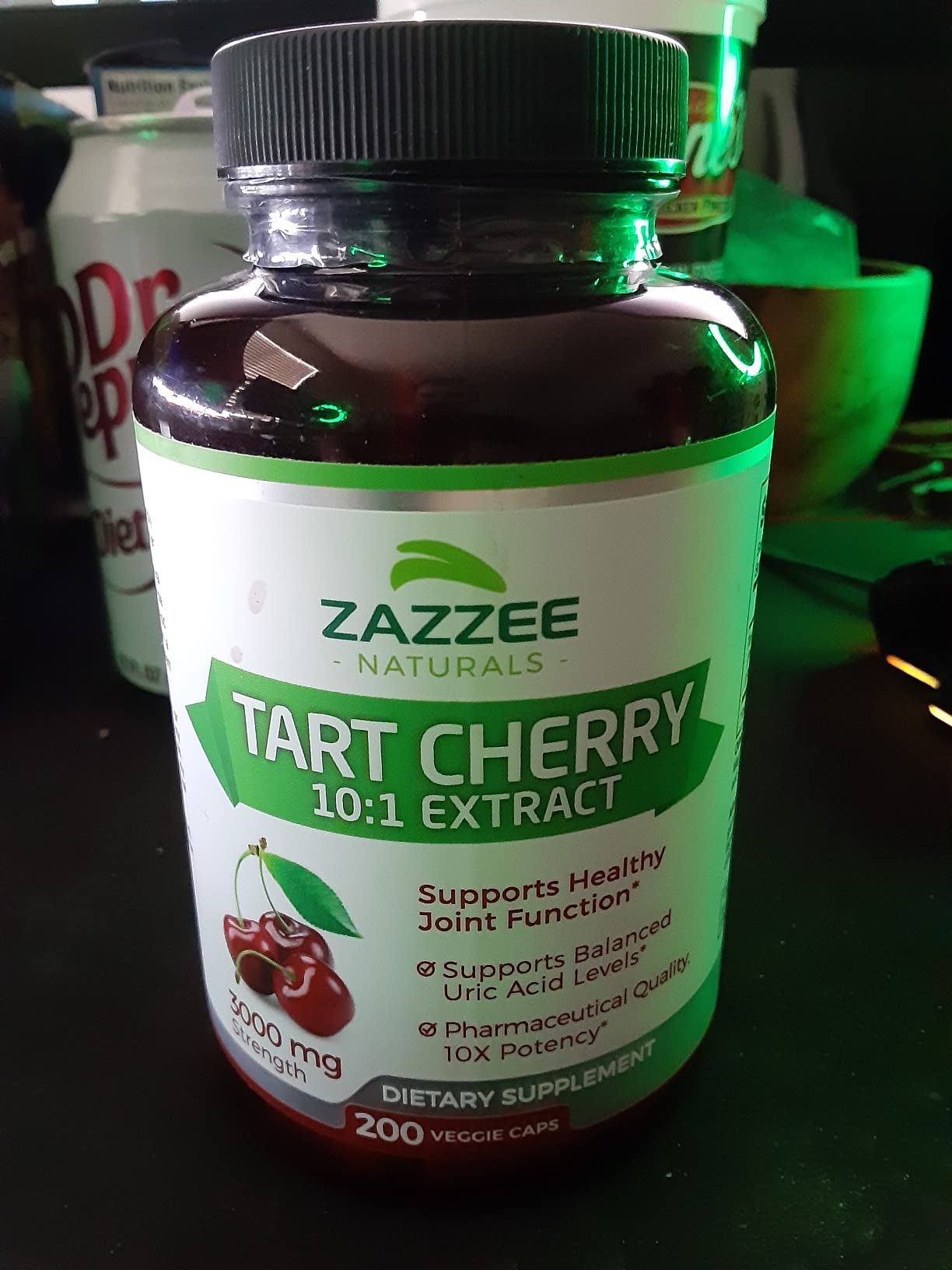 Zazzee Tart Cherry 10:1 Extract, 200 Vegan Capsules, 6+ Month Supply, Montmorency Cherry, Certified Kosher, Joint & Uric Acid Support, Antioxidant Support Formula, Non-GMO, Made in the USA customer photo 1