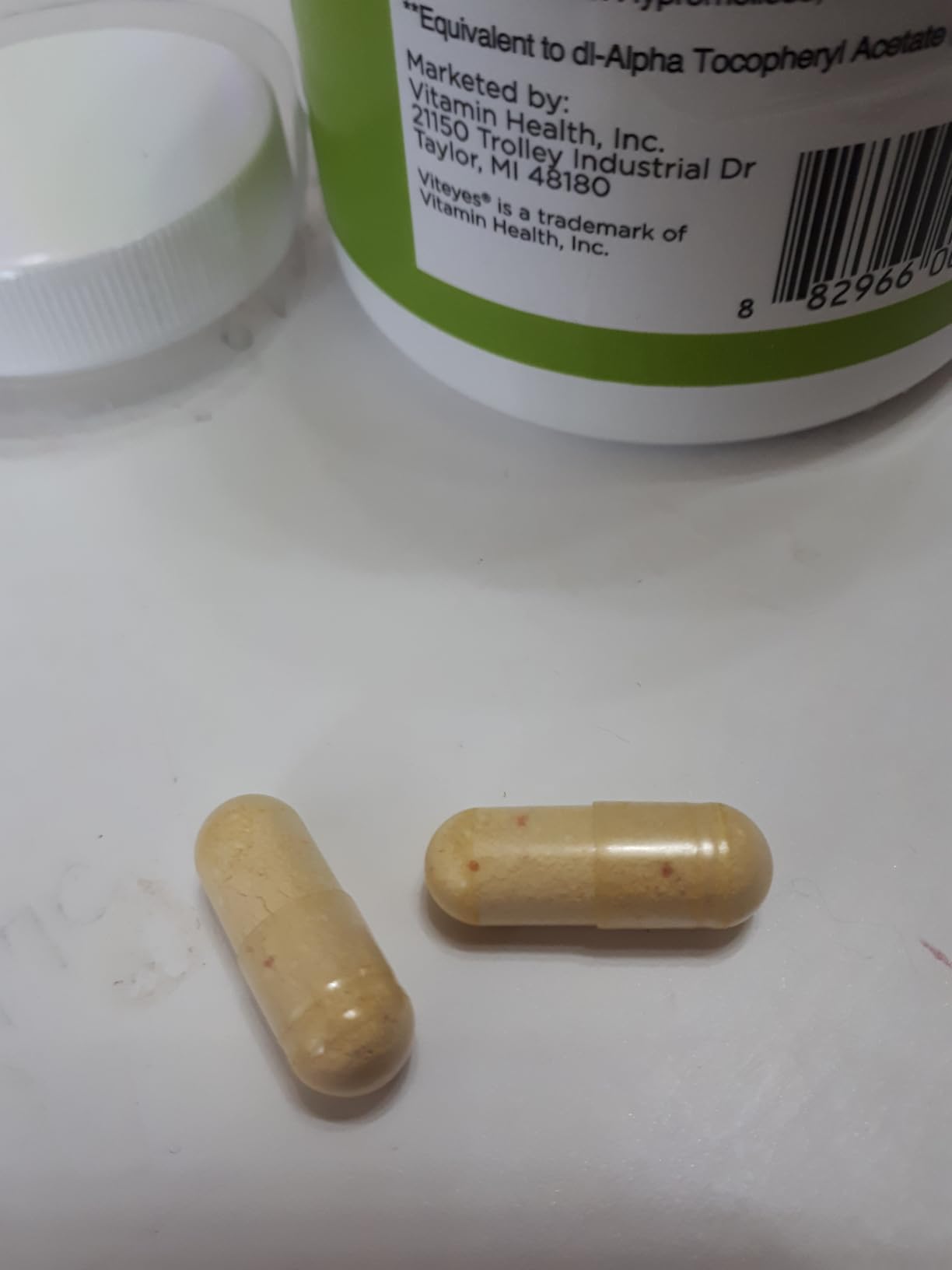 Viteyes AREDS 2 Eye Vitamins, Classic Macular Support, Allergen Free Capsules, with Natural Vitamin E, Vitamin C, Zinc, Copper, Lutein & Zeaxanthin, Eye Doctor Trusted, Manufactured in The USA, 60 Ct customer photo 1
