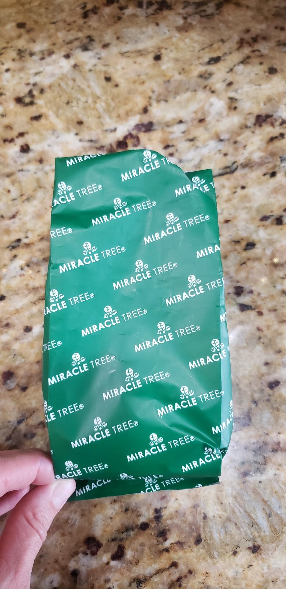Miracle Tree's Moringa Energy Tea - Green Tea with Ginger & Lemon | Super Caffeinated Blend | 16 Pyramid Sachets customer photo 1