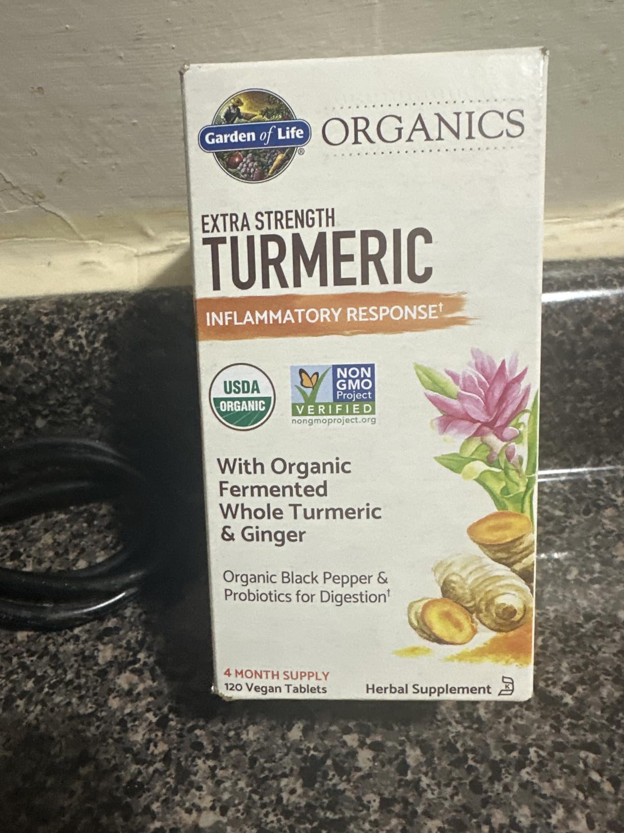 Garden of Life Organics Extra Strength Turmeric Supplement with Probiotics, Curcumin, Ginger Root & Black Pepper - Inflammatory Response & Antioxidant Support, Non-GMO, Gluten-Free, Vegan, 60 Tablets customer photo 2