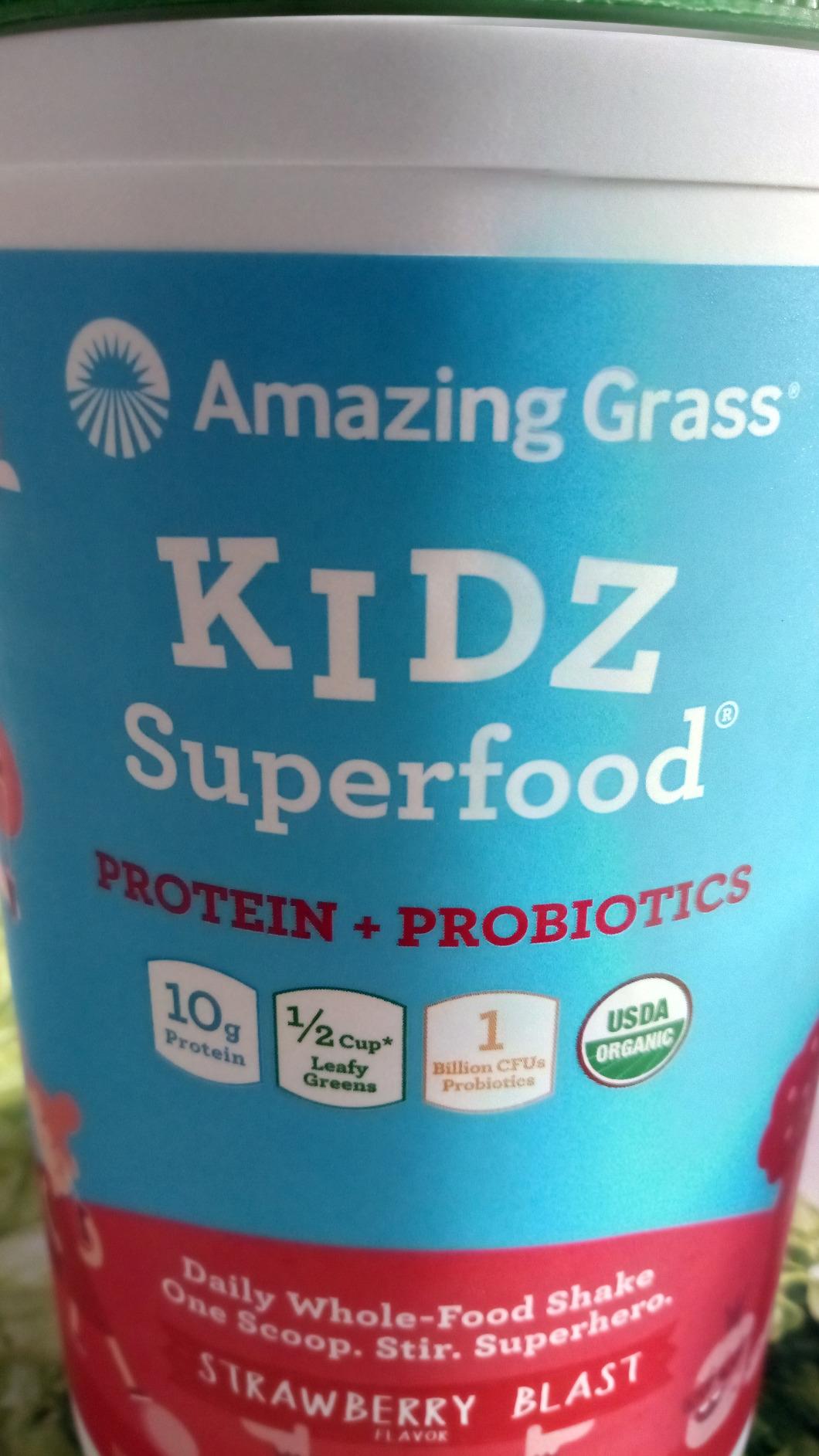 Amazing Grass Kidz Superfood: Vegan Protein & Probiotics for Kids with Beet Root Powder & 1/2 Cup of Leafy Greens, Strawberry Blast, 15 Servings customer photo 2