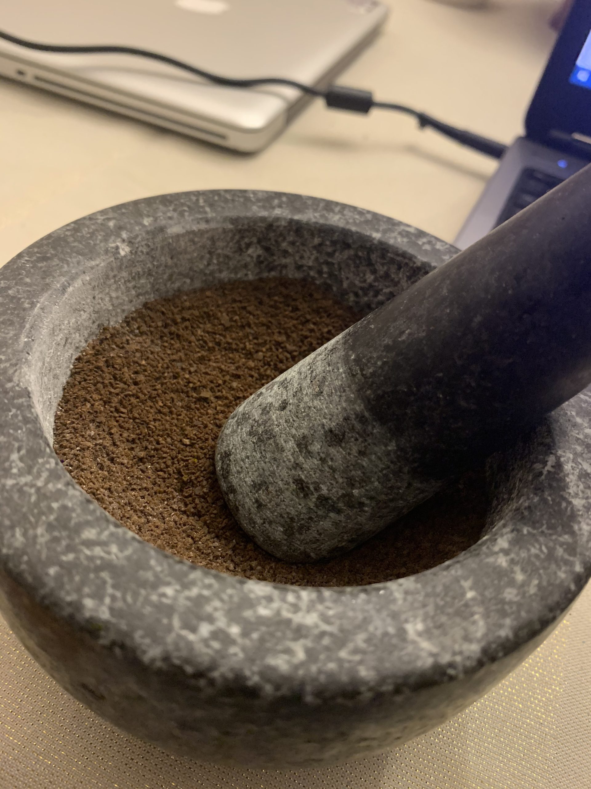 Cole & Mason Granite Mortar & Pestle - Unpolished Stone Mortar Bowl & Pestle - Home Kitchen Essentials & Cooking Accessories - Non-Porous Mortar & Pestle Spice Grinder Set - 5.5
