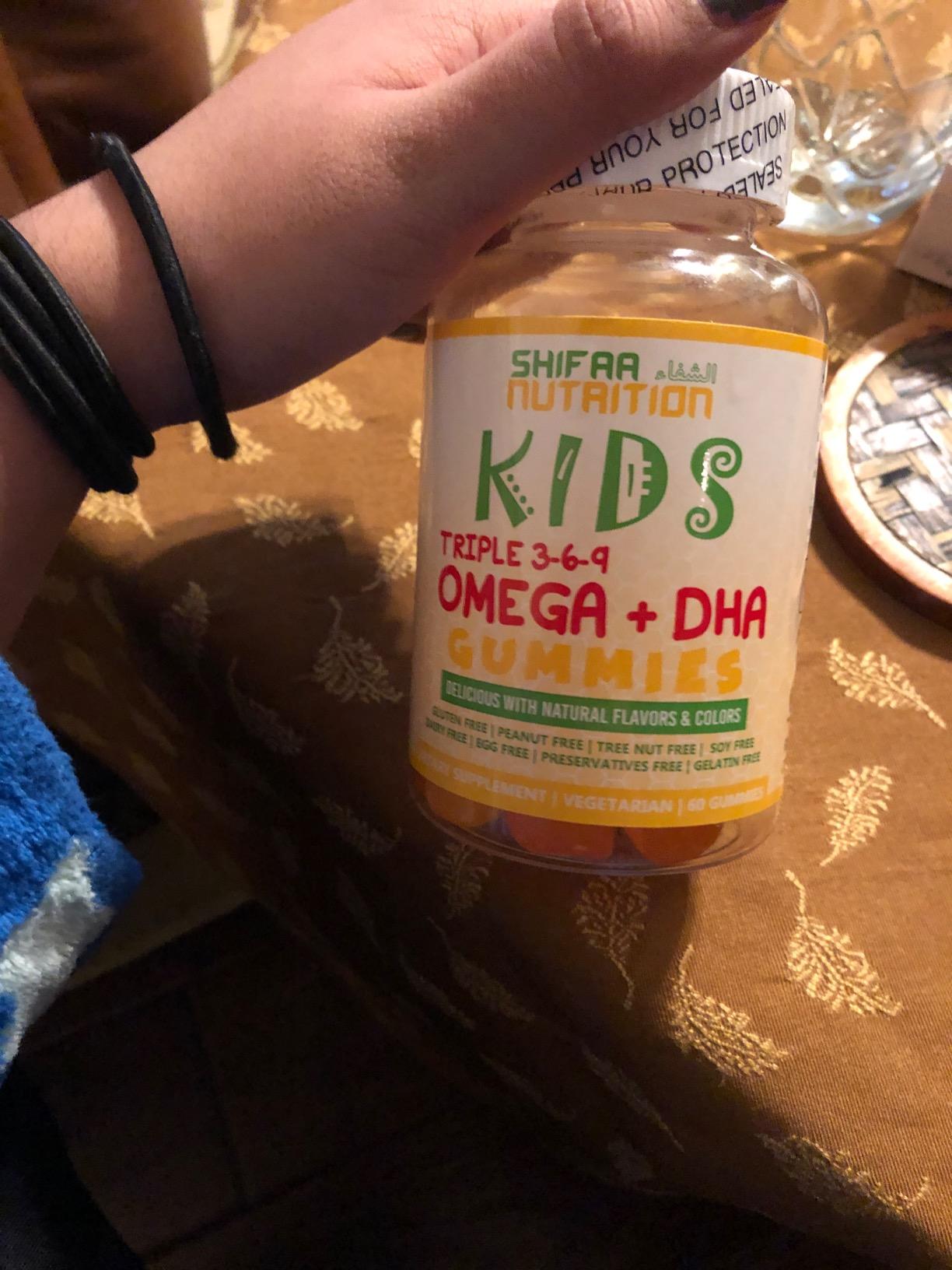 Halal & Plant Based Omega 3 for Kids with DHA - 30 Servings, 60 Ct. Gelatin Free & Gluten Free Algae-Based DHA. Non-GMO, Children & Toddlers Omega 3 Gummies Support Brain Development, Heart & Immune customer photo 2