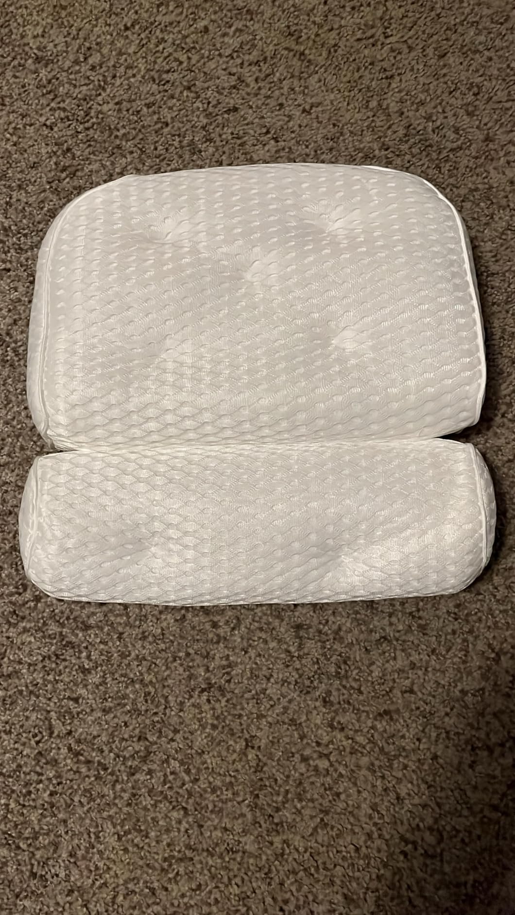 AmazeFan Bath Pillow, Bathtub Spa Pillow with 4D Air Mesh Technology and 7 Suction Cups, Helps Support Head, Back, Shoulder and Neck, Fits All Bathtub, Hot Tub and Home Spa [US. Patent Design] customer photo 2