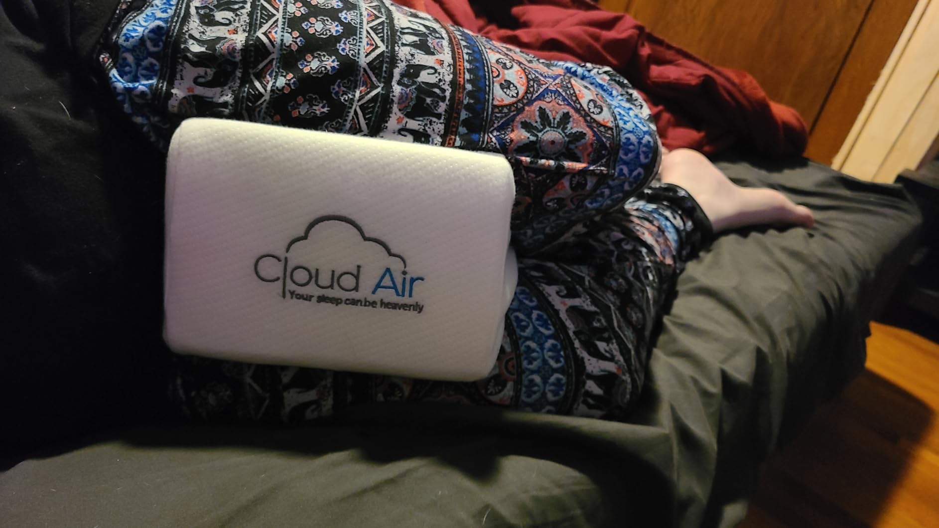 Vaunn Medical Cloud Air Side Sleeper Memory Foam Knee Pillow and Leg Positioner Cushion to Soothe Back, Leg and Hip Discomfort customer photo 2