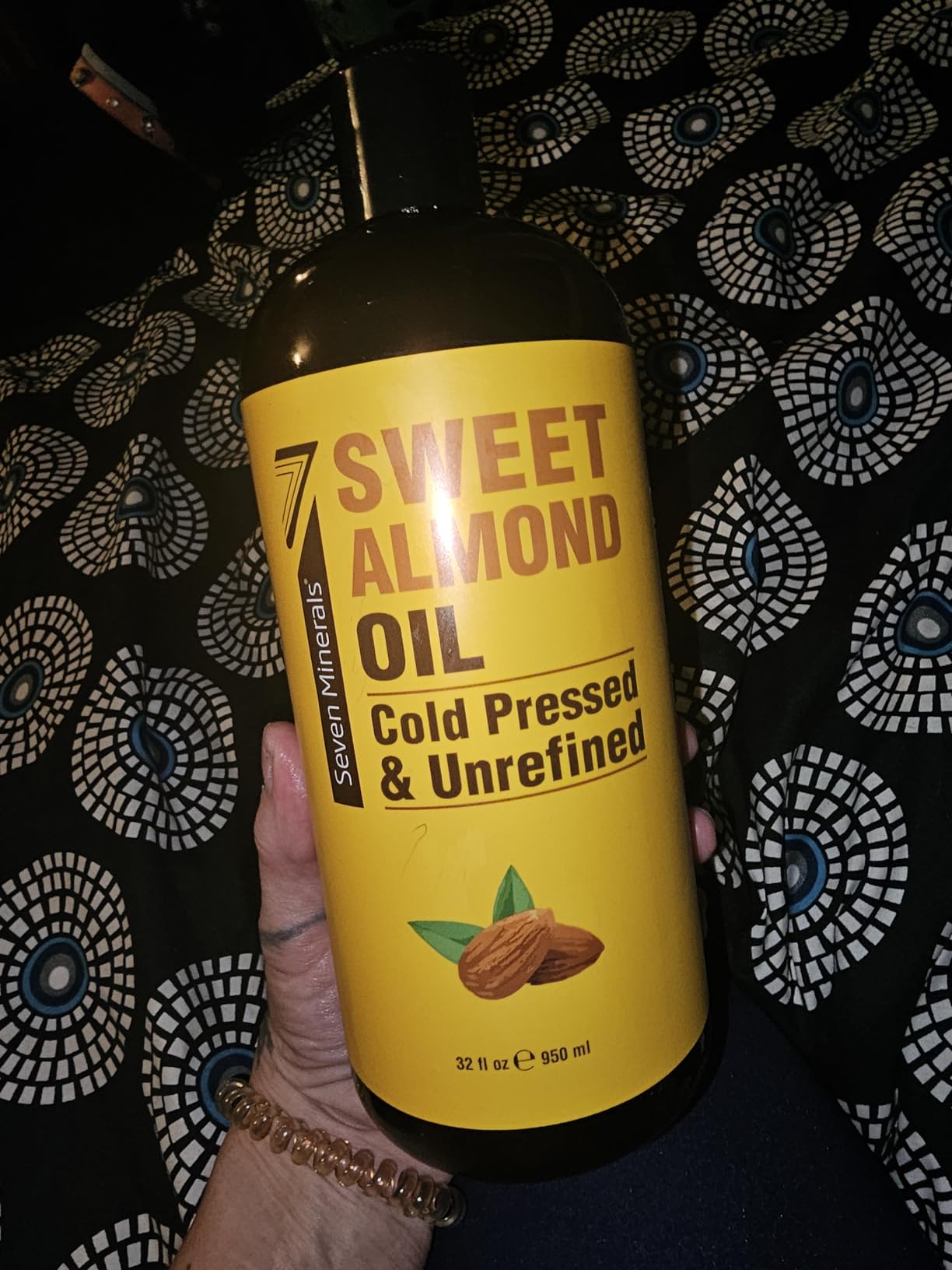 Seven Minerals, Pure Cold Pressed Sweet Almond Oil - Big 32 fl oz Bottle - Unrefined &100% Natural - For Skin & Hair, with No Added Ingredients - Perfect Carrier Oil for Essential Oils customer photo 2