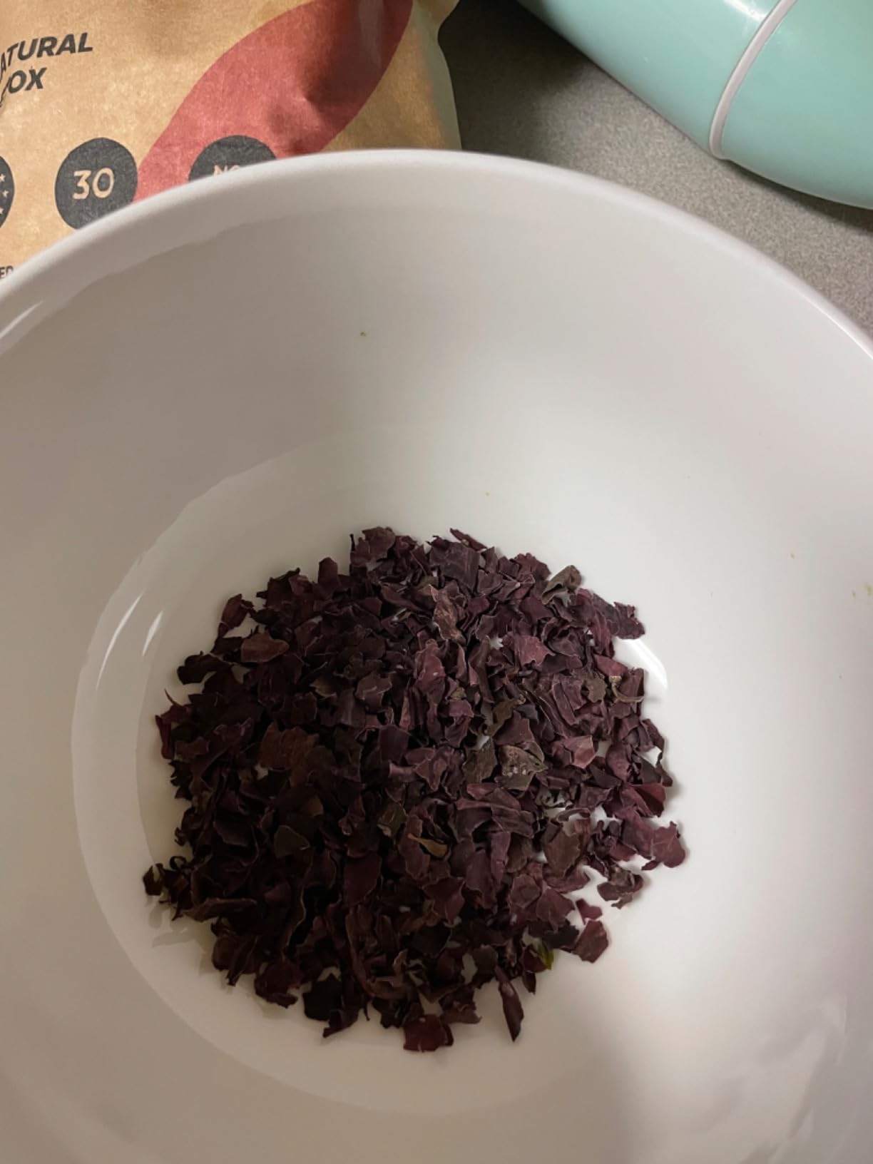Organic Atlantic Dulse Flakes - Young Baby Seaweed Grown in North Atlantic, Vacuum Dried Premium Quality. Soft Texture & Mild Taste. Add 1 tsp to your dish for daily vitamins/minerals. 30 Servings customer photo 1