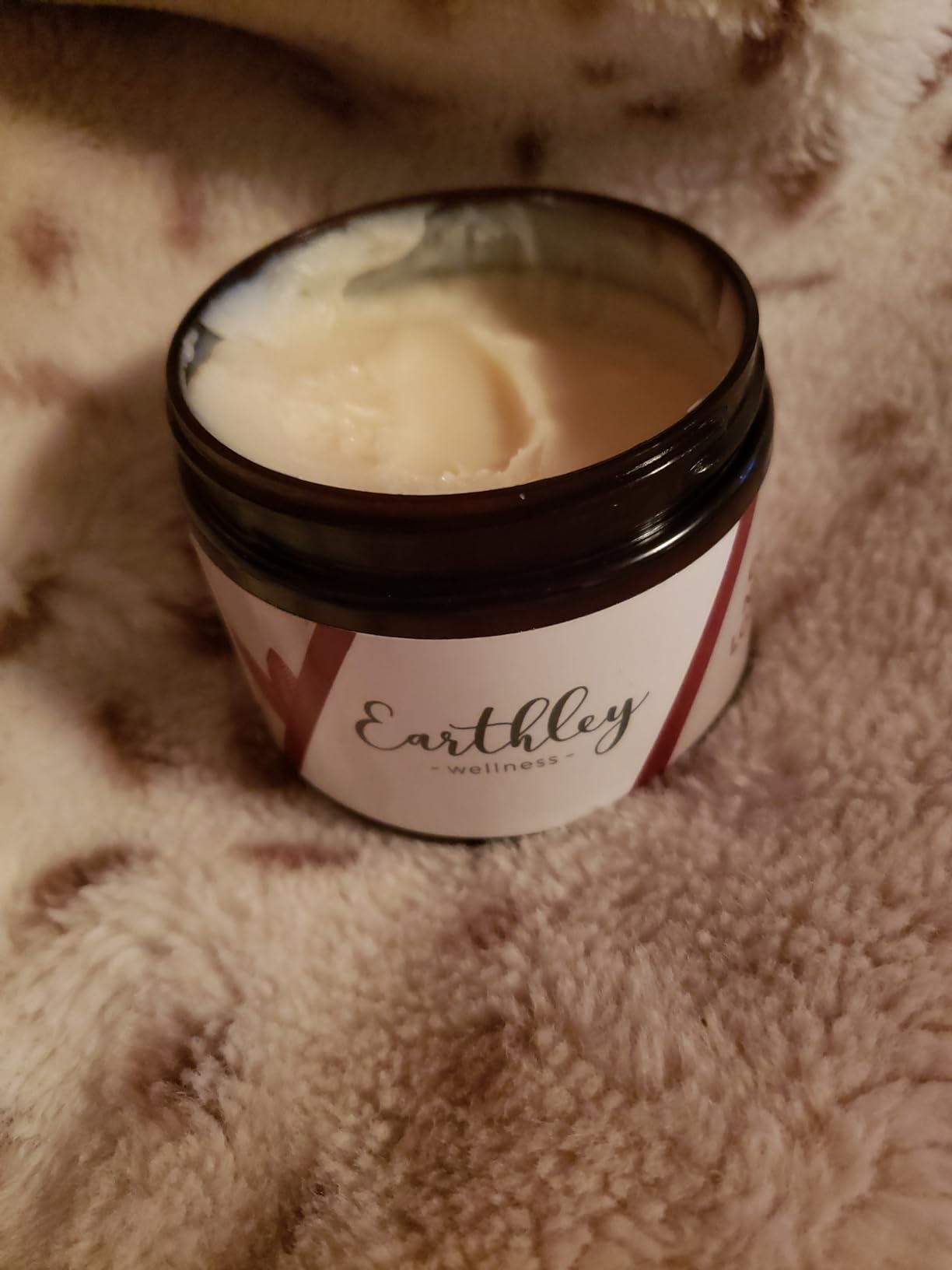 Earthley Wellness, Magnesium Lotion, Original Lavender, Body Lotion, 100mg per TSP, Magnesium Cream for Promoting Relaxation, Rest & Muscle Recovery, Natural, Beeswax, Mango Butter (6oz, Regular) customer photo 2