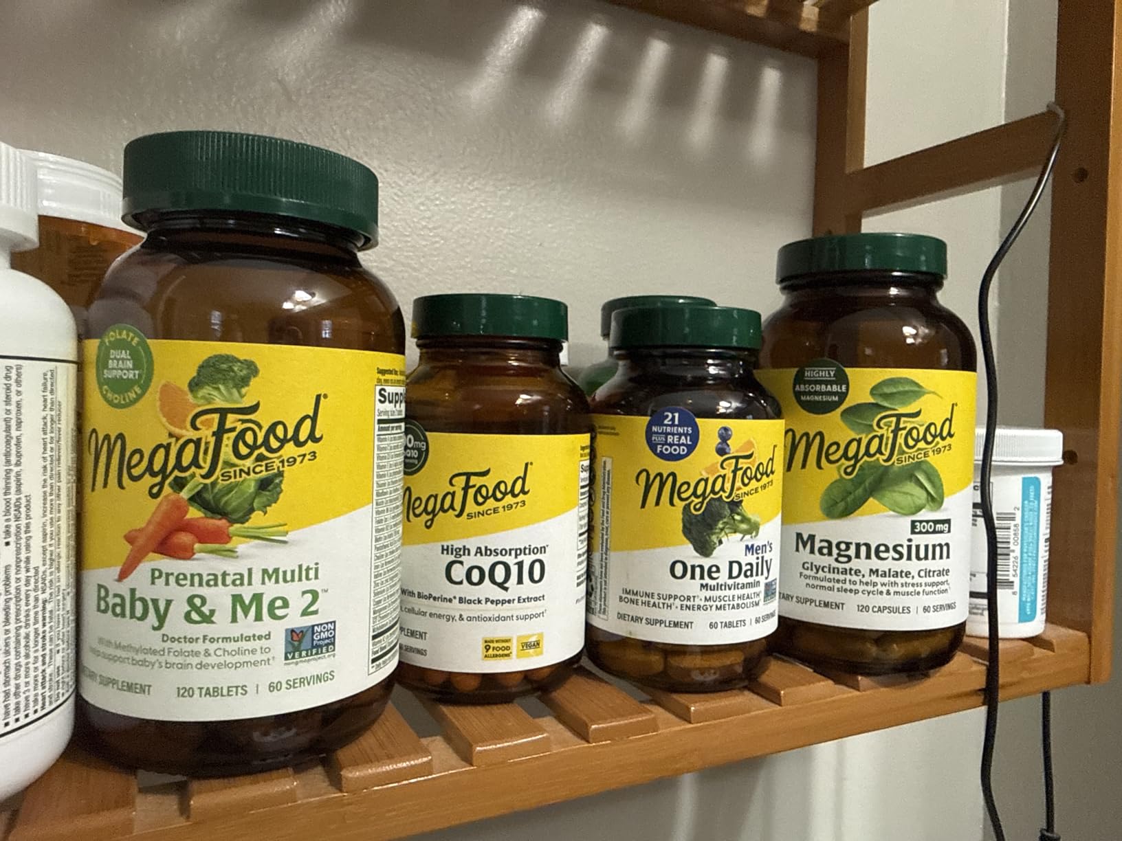 MegaFood Magnesium Glycinate, Citrate, Malate 300mg Supplement - Highly Absorbable Blend to Support Heart, Nerve Health & Relaxation, Triple Magnesium Complex Supplement, 60 Capsules (30 Servings) customer photo 1