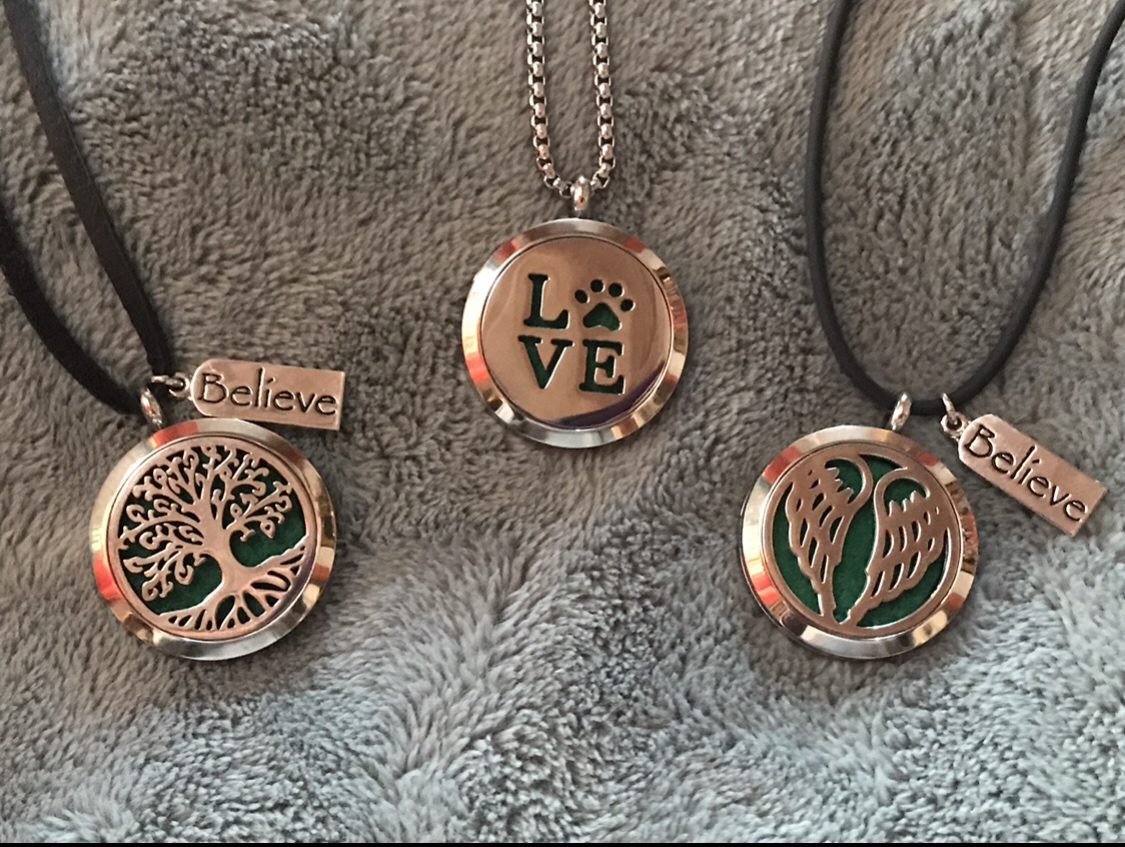 Aromatherapy Essential Oil Diffuser Necklace 316L Stainless Steel Locket Pendant with 24 Inch Chain customer photo 1