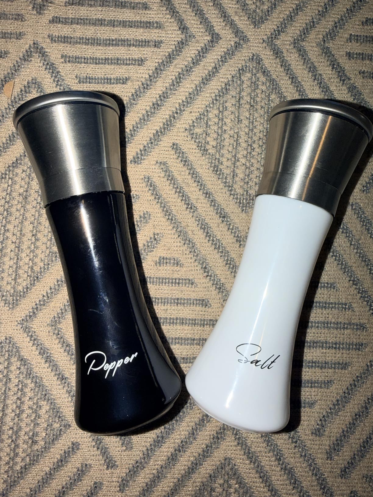 HOME EC Original Stainless Steel Salt or Pepper Grinder - Adjustable Ceramic Sea Salt Grinder or Pepper Mill - Tall Glass Spice Shaker customer photo 2