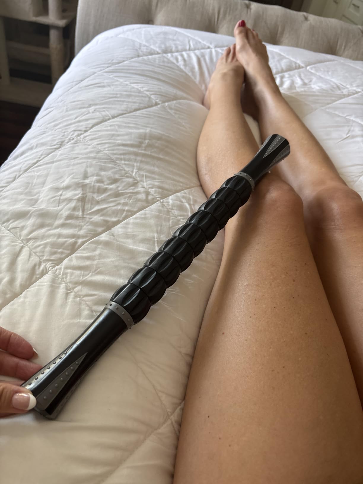 Muscle Roller Massage Roller Stick- Deep Tissue Fascia Blaster for Myofascial Pain Relief, Lymphatic Drainage & Body Sculpting, Handheld Physical Therapy & Recovery Tool (Purple Black-18 inch) customer photo 1