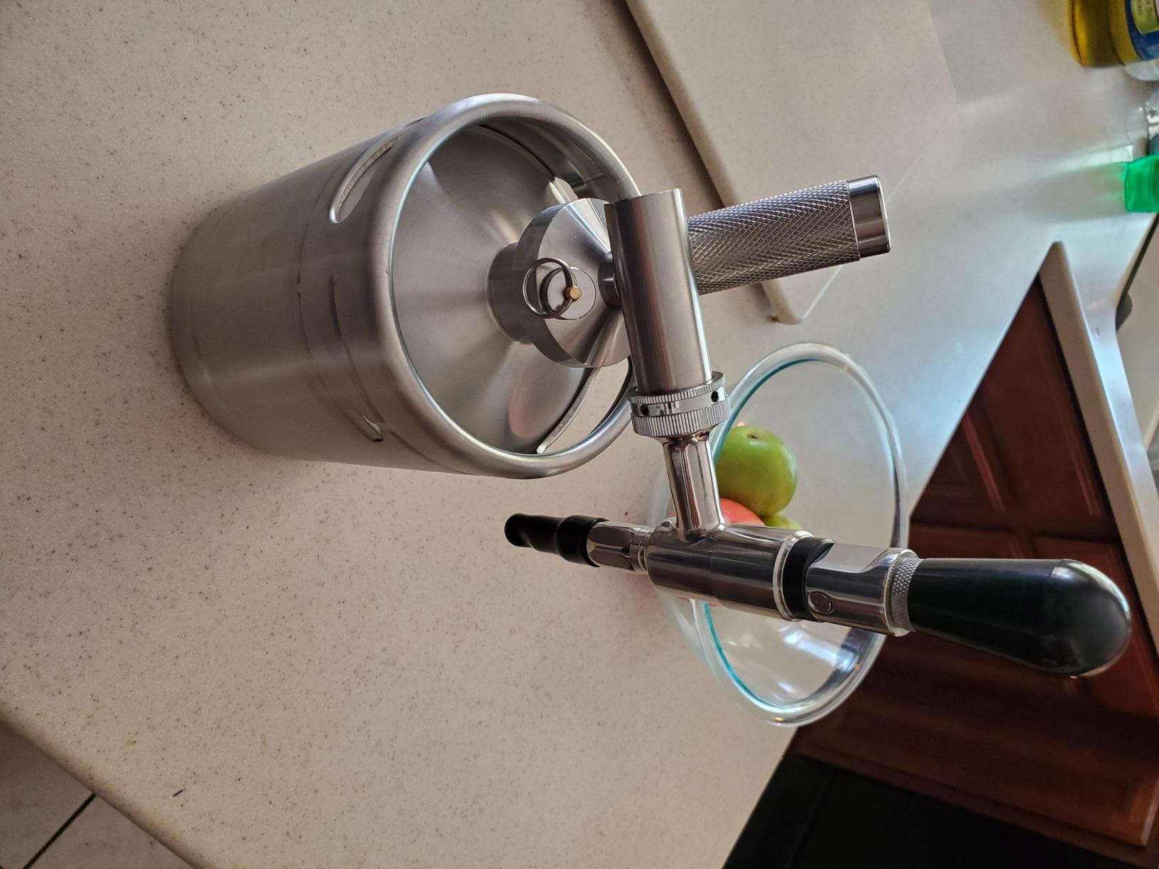 NutriChef Nitro Cold Brew Coffee Maker - Home Brew Coffee Keg, Nitrogen Coffee Machine Dispenser System w/ Pressure Relieving Valve Kit & Stout Creamer Faucet, Stainless steel - NutriChef NCNTROCB10 customer photo 2