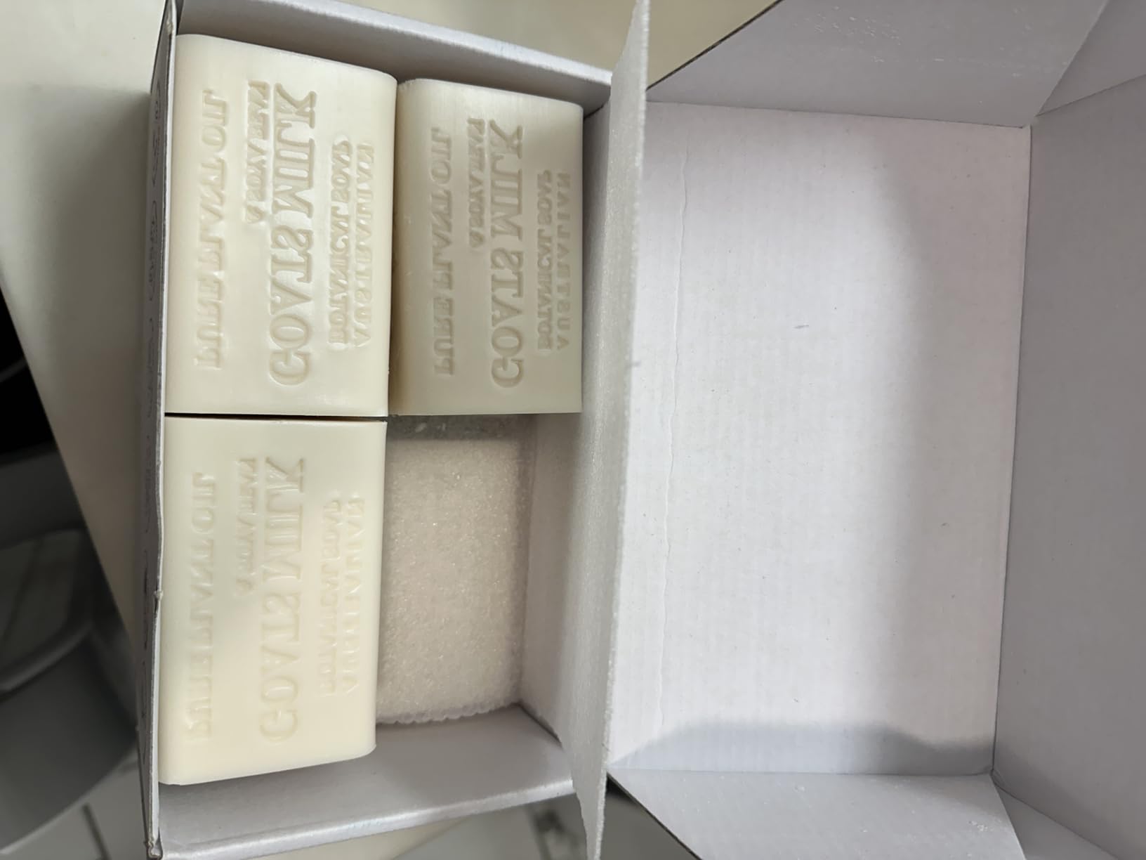 Australian Botanical Soap Goats Milk Bars, 6.6 oz Each, Pack of 8, Triple Milled with Soya Bean Oil & Organic African Shea Butter, Cleansing Bar Soap, Packaging May Vary customer photo 1
