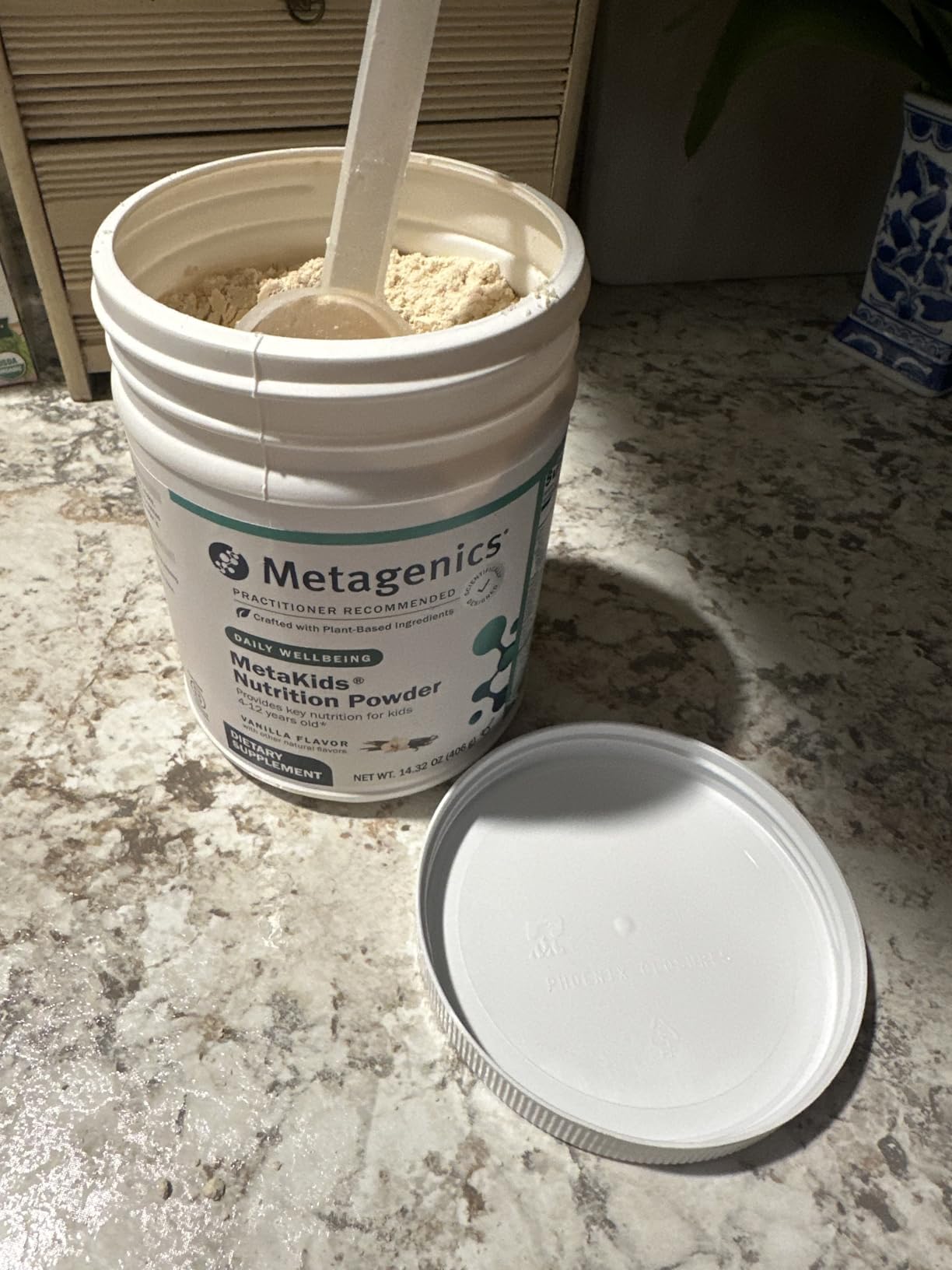 Metagenics MetaKids Nutrition Powder - Kids Multivitamin Powder with Prebiotics, DHA, Protein & Amino Acids* - Complete Protein - Non-GMO, Gluten-Free customer photo 1