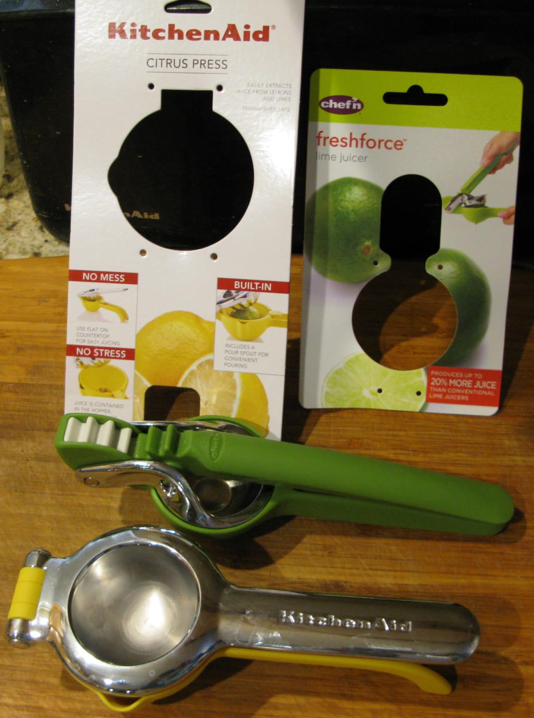 KitchenAid Citrus Juice Press Squeezer for Lemons and Limes with Seed Catcher and Pour Spout, Lemon, 8 Inch customer photo 2