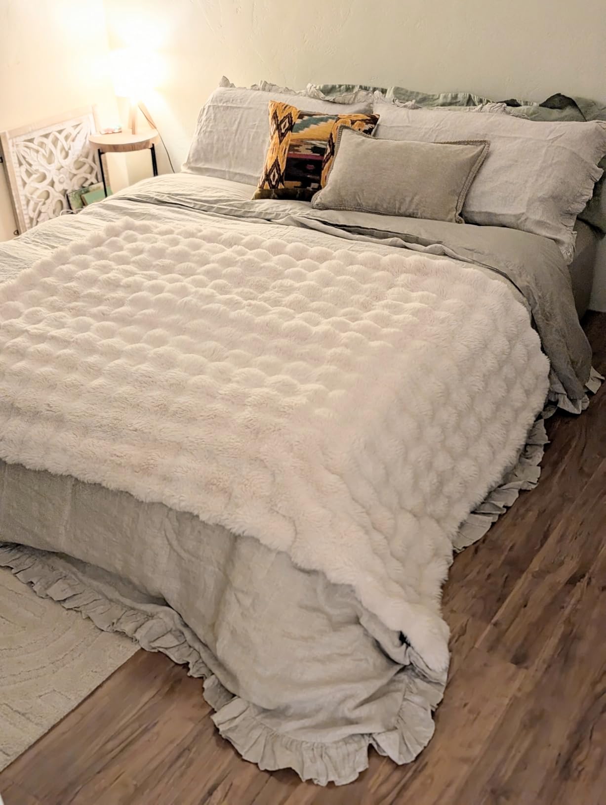 Simple&Opulence 100% Linen Duvet Cover Set, 3 PCS Natural French Flax Ruffle Duvet Cover King Size, Breathable Comfy Linen Bedding Comforter Cover with 2 Pillowcases (Natural Linen, 104