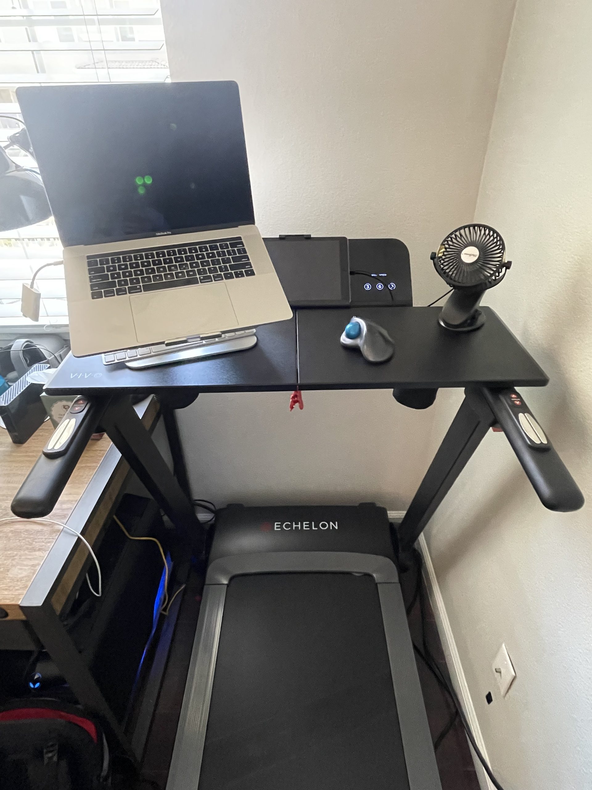 Echelon Stride Treadmill, Smart Foldable, 300 Lb Capacity, Motorized Incline, Air Cushioning Deck, USB Charging Port customer photo 2