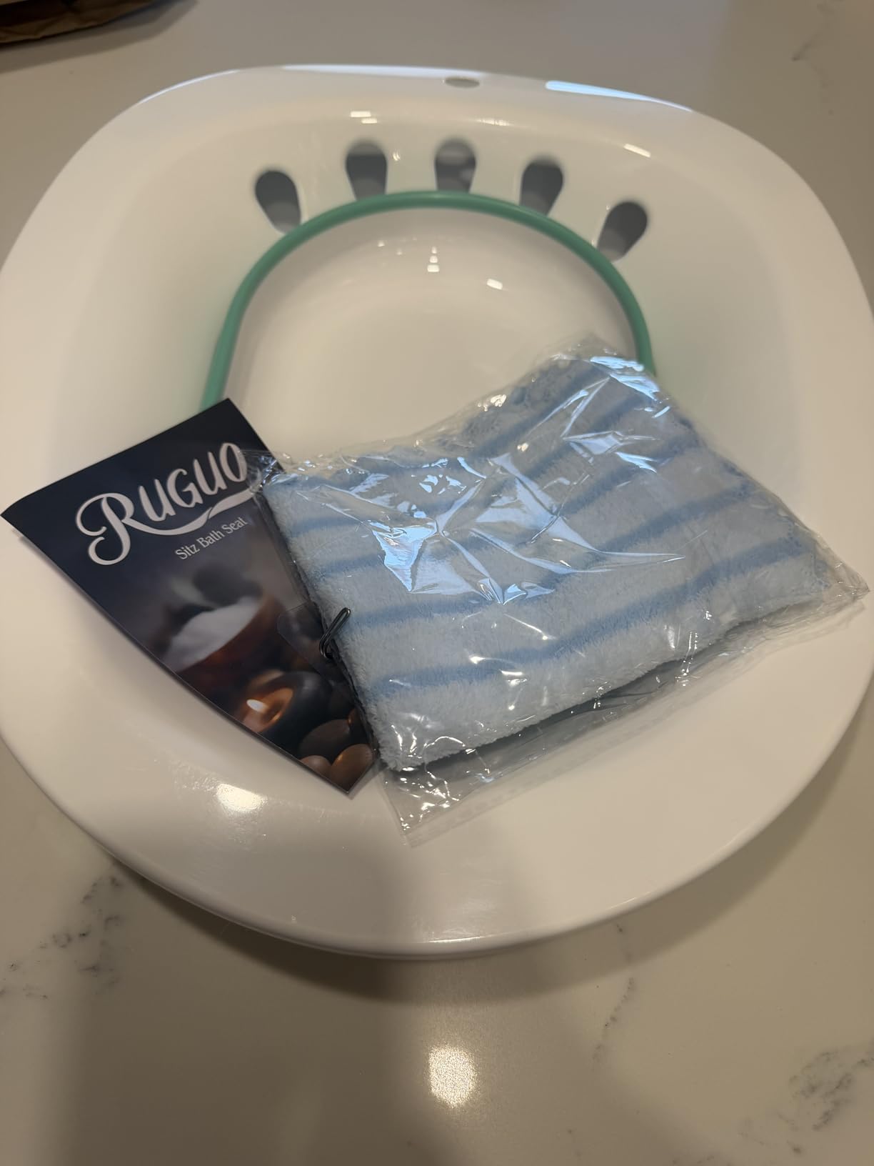 RUGUO Sitz Bath for Toilet Seat - Yoni Steam Seat - Sitz Bath for Hemorrhoids and Postpartum Care - Portable Bidet BPA Free - Foldable Basin for Epsom Salt Soak - Green customer photo 1