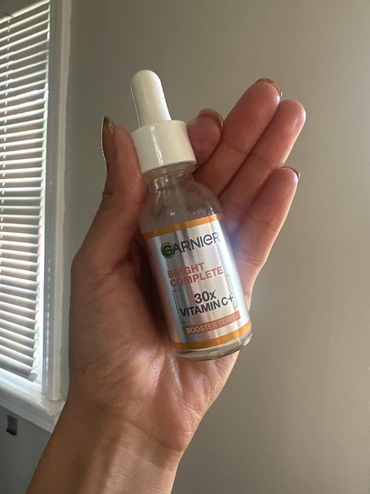 Garnier Bright Complete VITAMIN C Booster Face Serum, 30ml customer photo 1