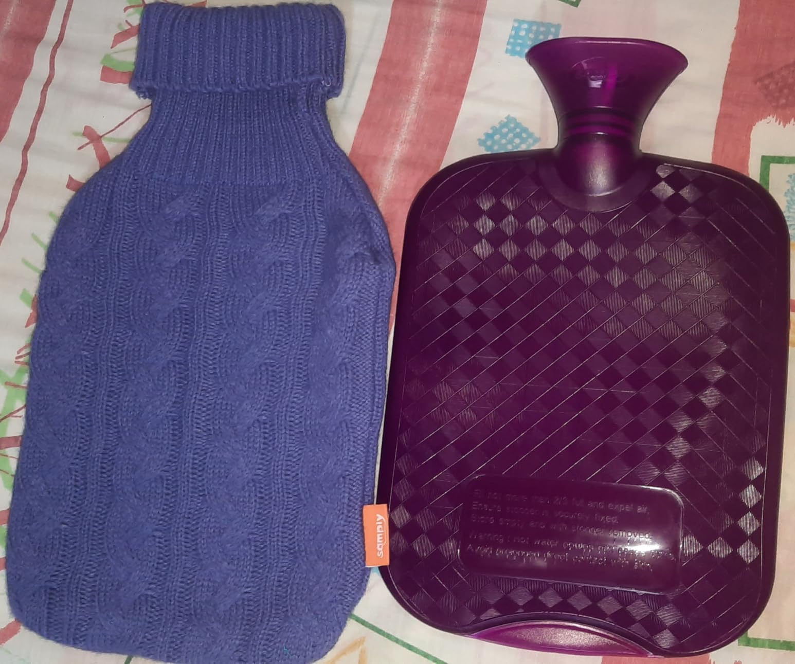 samply Hot Water Bottle with Knitted Cover, 2L Hot Water Bag for Hot and Cold Compress, Hand Feet Warmer, Ideal for Menstrual Cramps, Neck and Shoulder, Purple customer photo 1