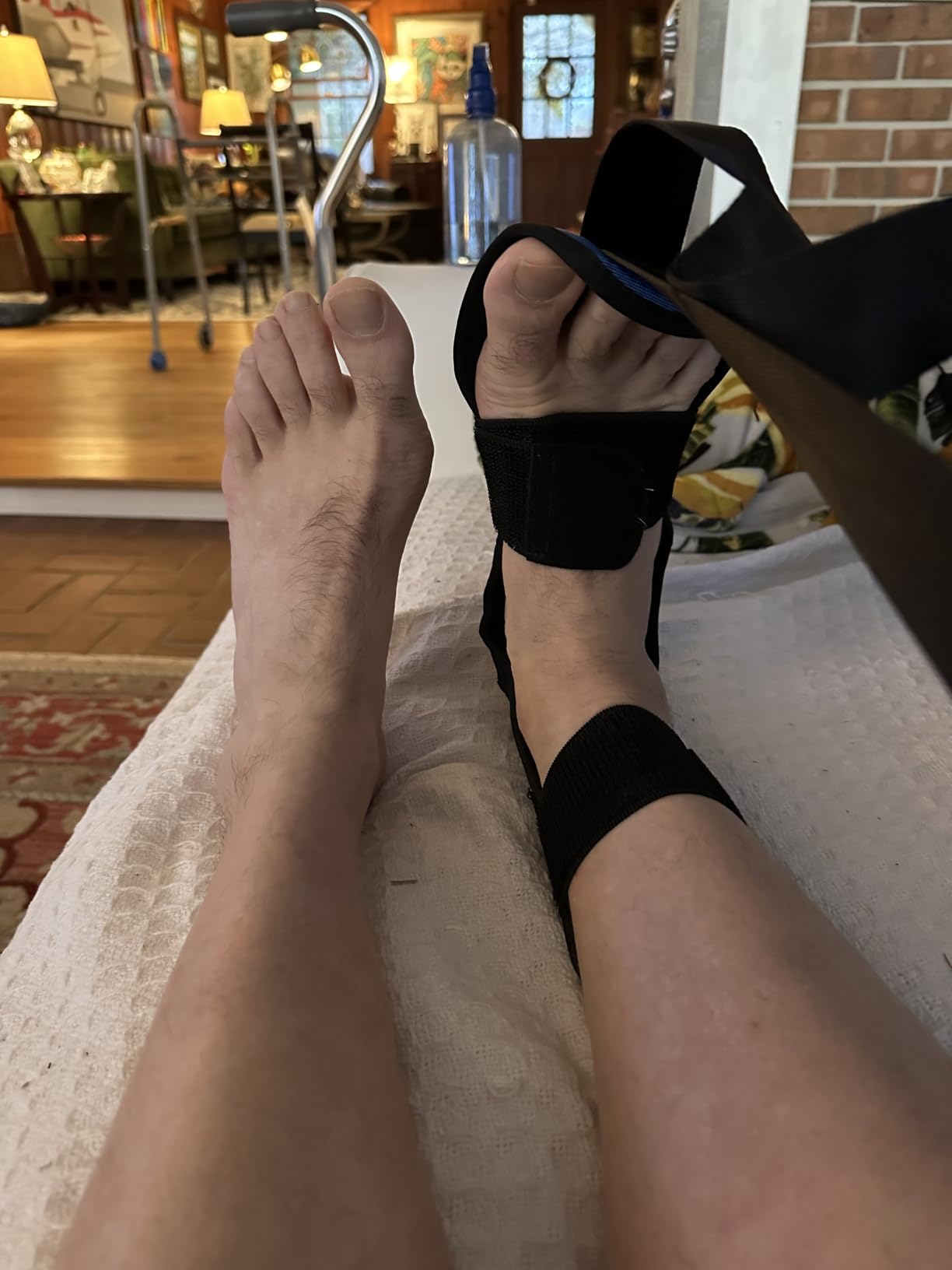 comness Foot and Calf Stretcher-Stretching Strap For Plantar Fasciitis, Heel Spurs, Foot Drop, Achilles Tendonitis & Hamstring. Yoga Foot & Leg Stretch Strap customer photo 1