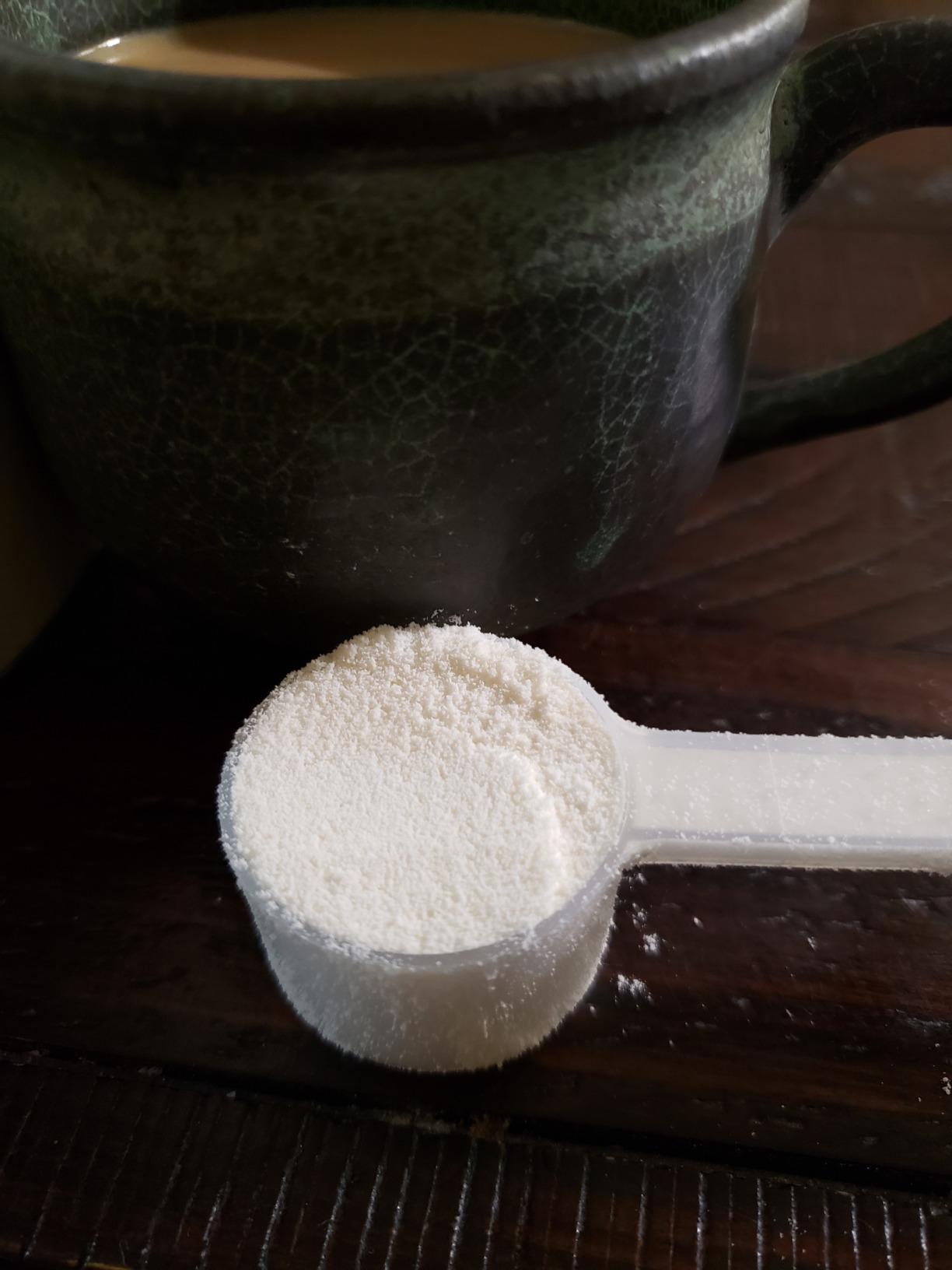 Great Lakes Wellness Keto Boost Advanced Collagen Peptides Powder with 4.2g MCTs - Vanilla Flavored - Nutritiously-Rich Non-Dairy Coffee Creamer or Smoothie Alt - Non-GMO, Kosher - 14.1 oz customer photo 2
