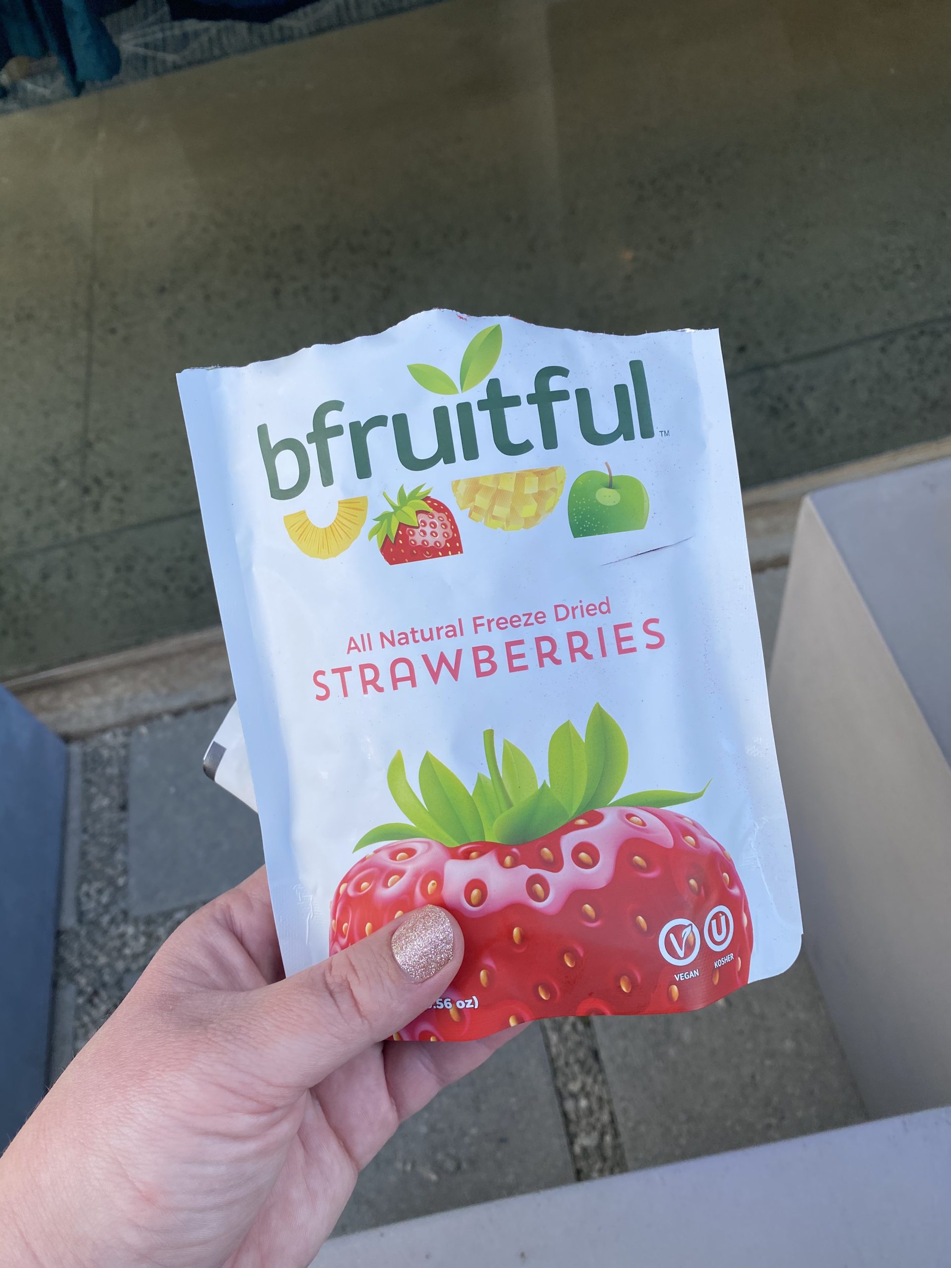 bfruitful Freeze-Dried Strawberries, Freeze Dried Fresh Fruit Bites, Gluten Free, Vegan, Dairy Free, Kosher, No Sugar Added, Non GMO, Healthy Snacks for Kids or Adults, 0.56 oz Single-Serve Snack Packets, 12 Pack customer photo 1
