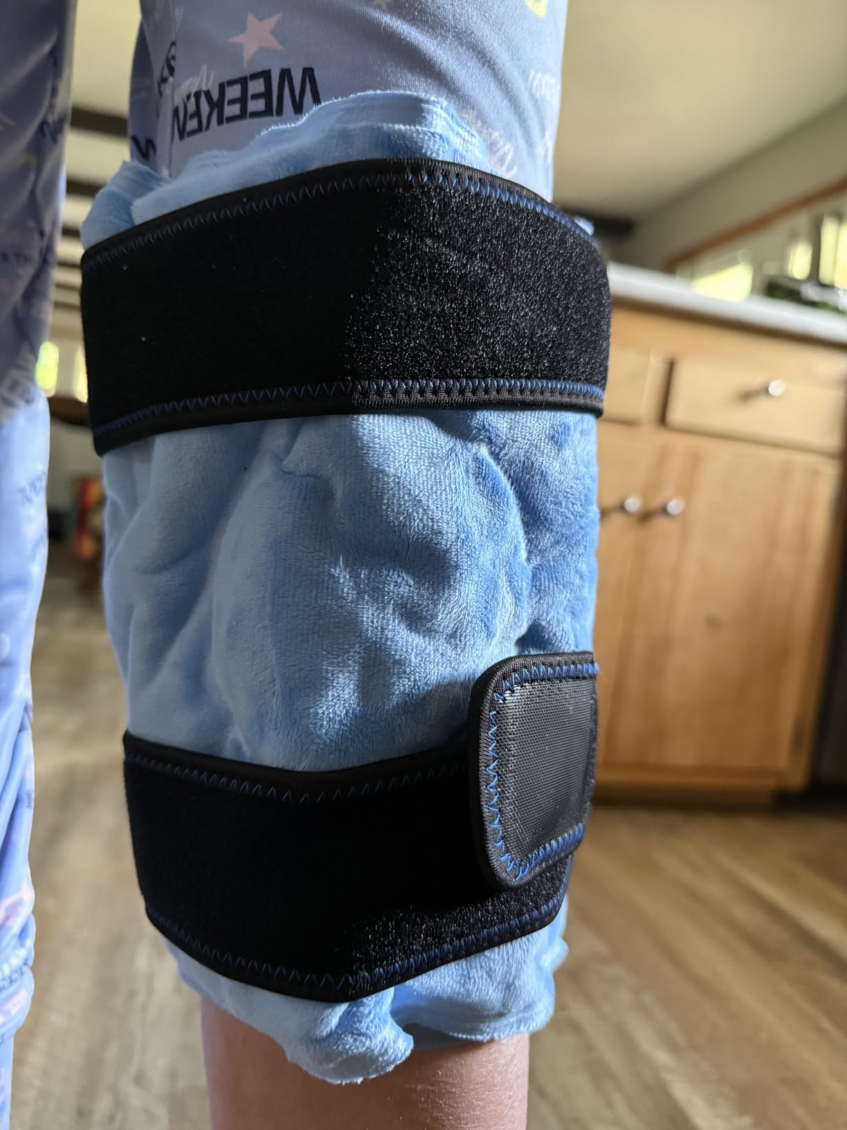 REVIX Reusable Knee Ice Pack Wrap for Post-Workout Recovery, Gel Ice Pack Knee Brace with Cold Compression Therapy, Soft Plush Cover and Hands-Free Application, A Set of Two customer photo 2