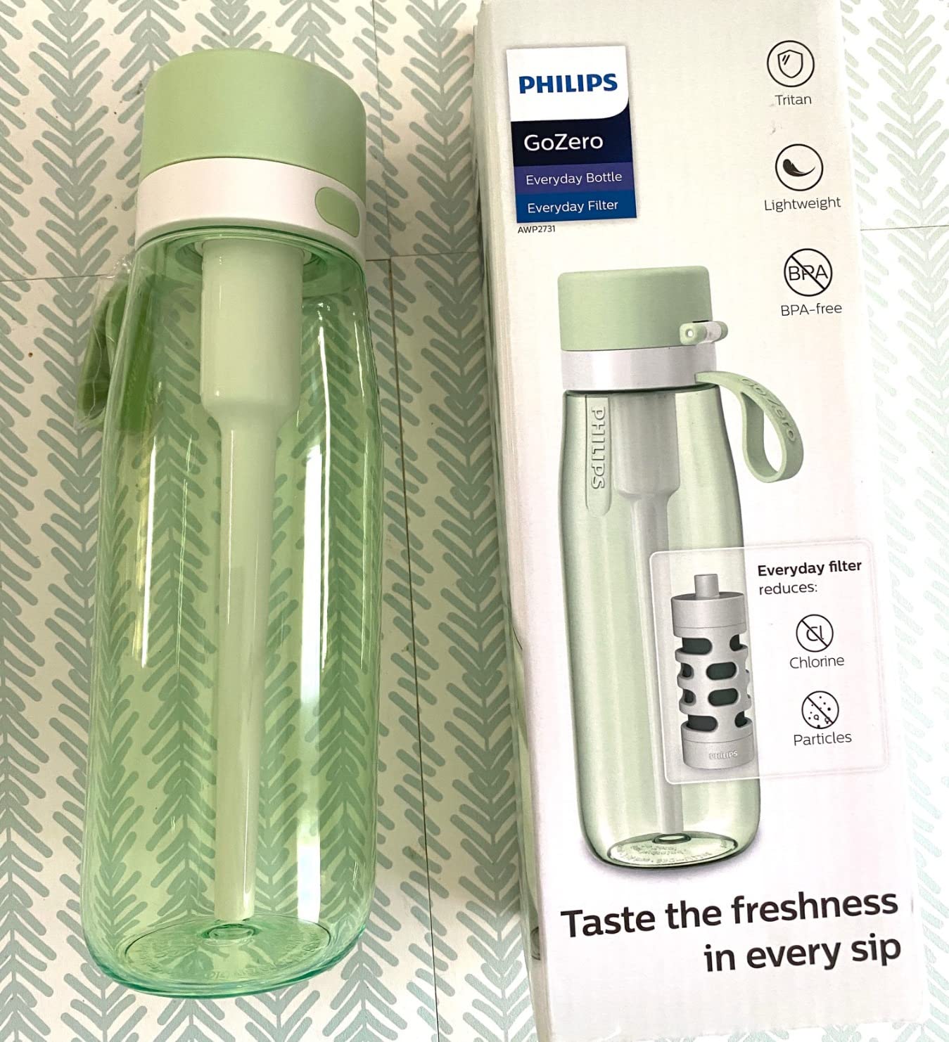PHILIPS Filtered Water Bottle, BPA-Free Tritan Plastic, GoZero Everyday Water Filter, Portable Filtering Bottle for Travel, 22 oz, Green customer photo 2