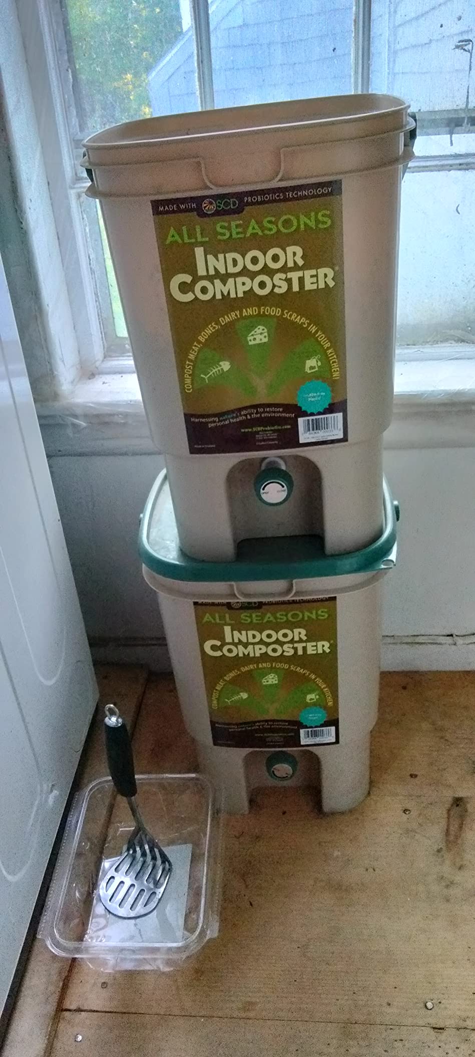 All Seasons Indoor Composter Starter Kit - Two Family-Sized Composting Bins for Kitchen Countertop and Bokashi Bran Starter 5 lb (2 gallons), Easily Compost Food After Every Meal, Odor Free customer photo 1