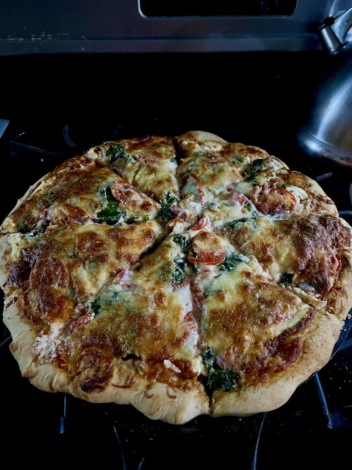 Lodge Seasoned Cast Iron Pizza Pan 15 Inch - Pre-Seasoned, Round Pizza Pan with Dual Assist Handles - Even Heat Distribution- PFAS-Free, Non-Toxic Cookware - Oven Safe customer photo 1