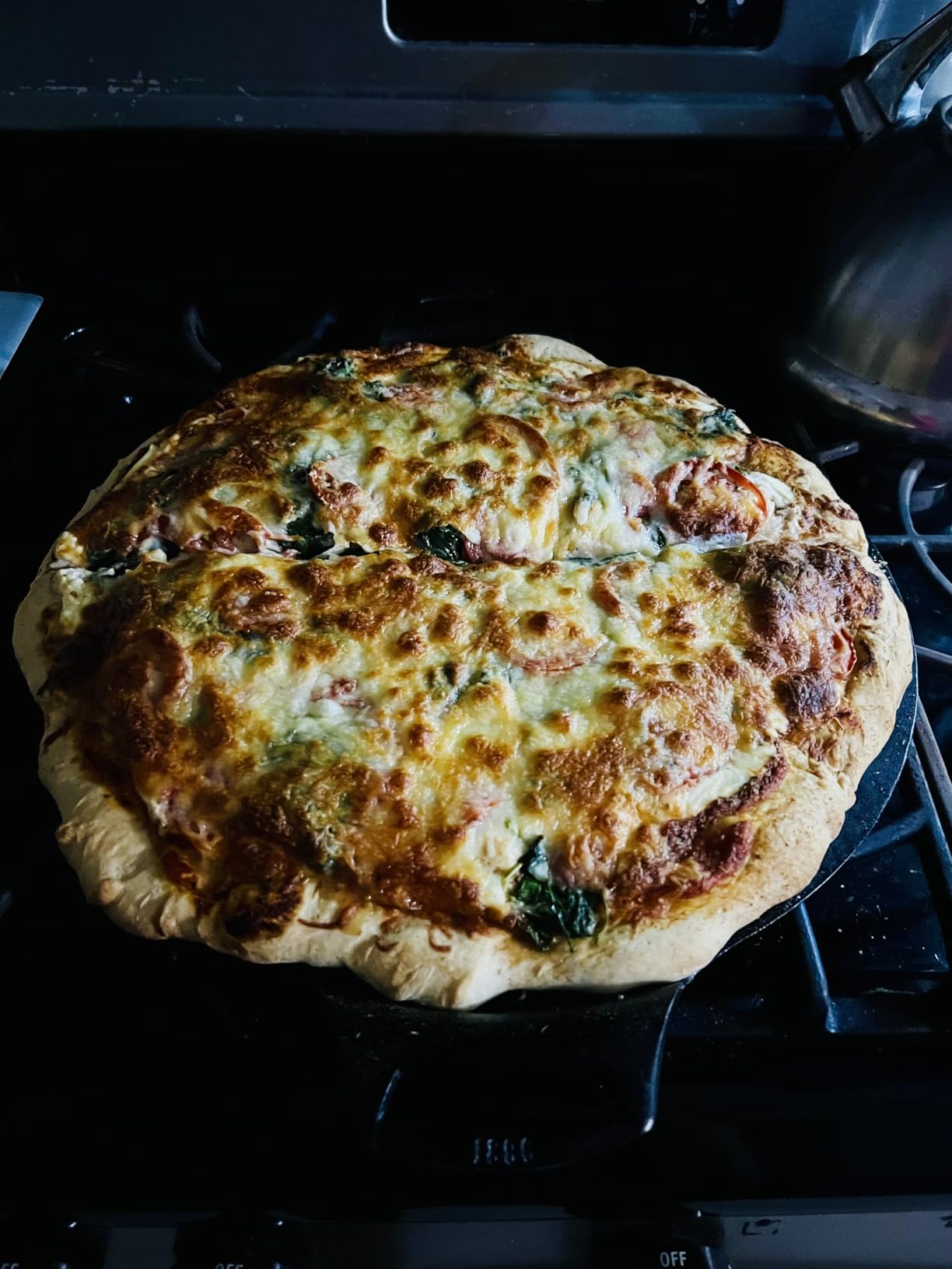 Lodge Seasoned Cast Iron Pizza Pan 15 Inch - Pre-Seasoned, Round Pizza Pan with Dual Assist Handles - Even Heat Distribution- PFAS-Free, Non-Toxic Cookware - Oven Safe customer photo 2