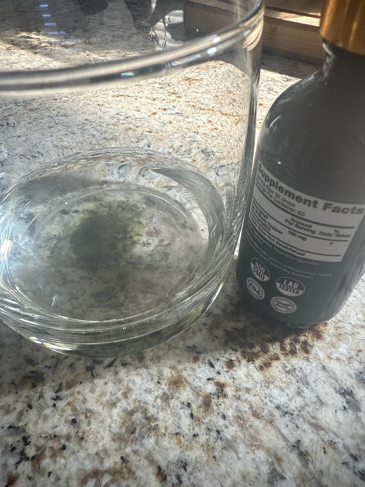 Alpha Flow Chlorophyll Liquid Drops 6000 mg - Premium Liquid Chlorophyll Supplement - All-in-One Antioxidant for Immune Boost, Energy Increase, Digestion Support & Fast Detox - Non-GMO, Vegan customer photo 1