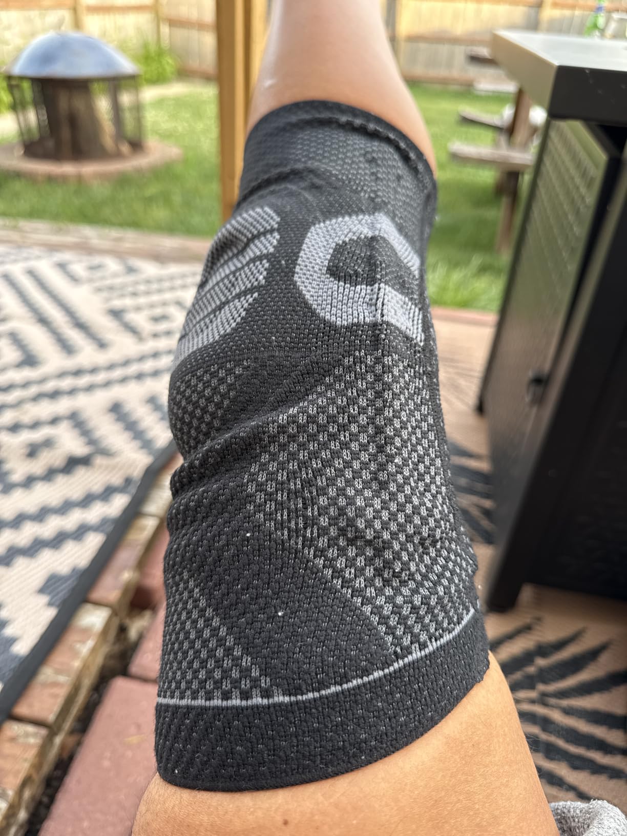 NEENCA Professional Knee Brace, Medical Knee Support for Women & Men Relief | Patented Patella Gel Pad & Side Stabilizers, Compression Sleeve for Knee Pain, Swelling, ACL, PCL, Arthritis, Sports, Workout customer photo 1