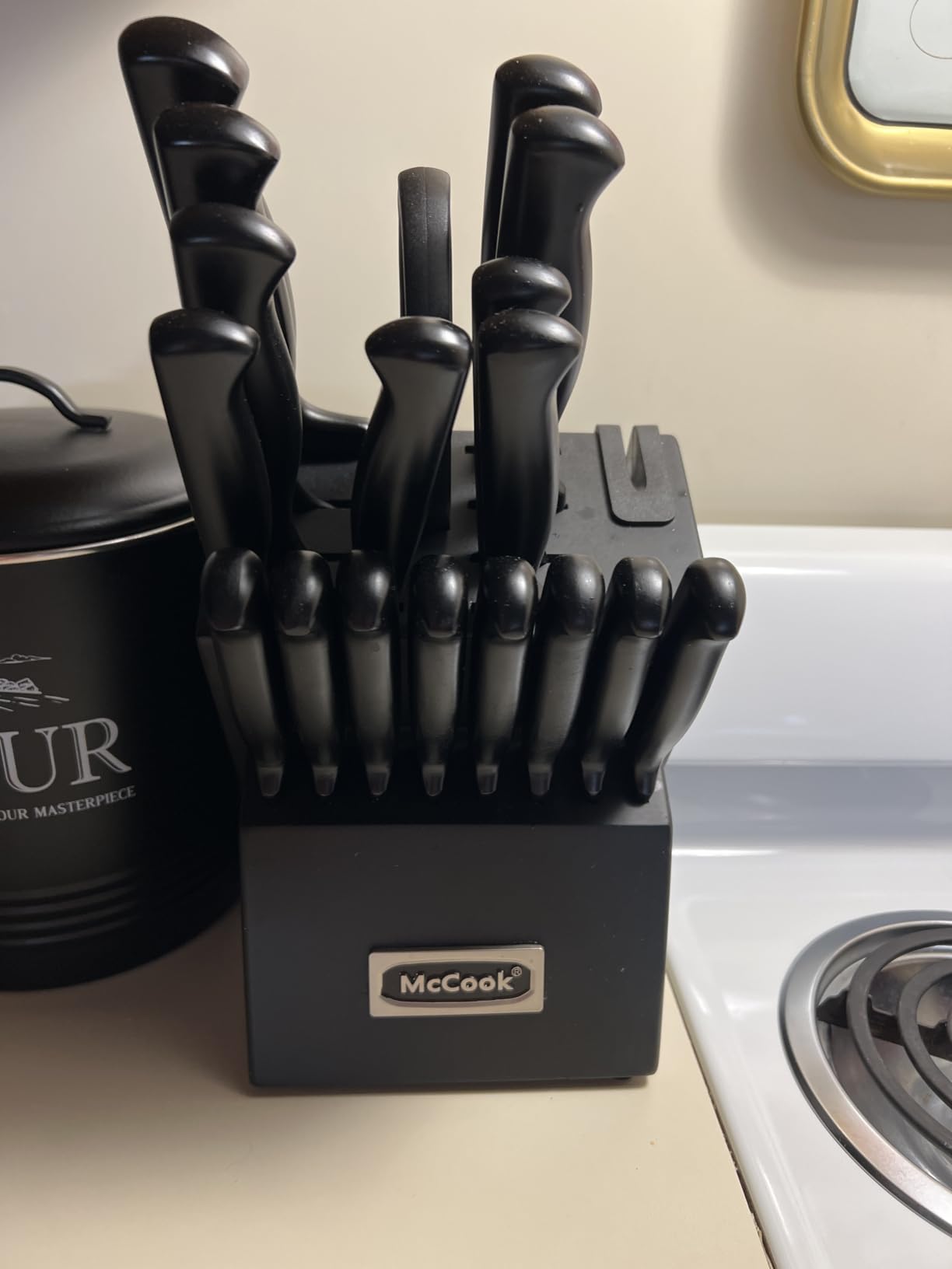 McCook Knife Sets, German Stainless Steel Knife Block Sets with Built-in Sharpener, 15 Piece Chef Knife and More, Razor Sharp, Restaurant Grade, Anti-Rust customer photo 1