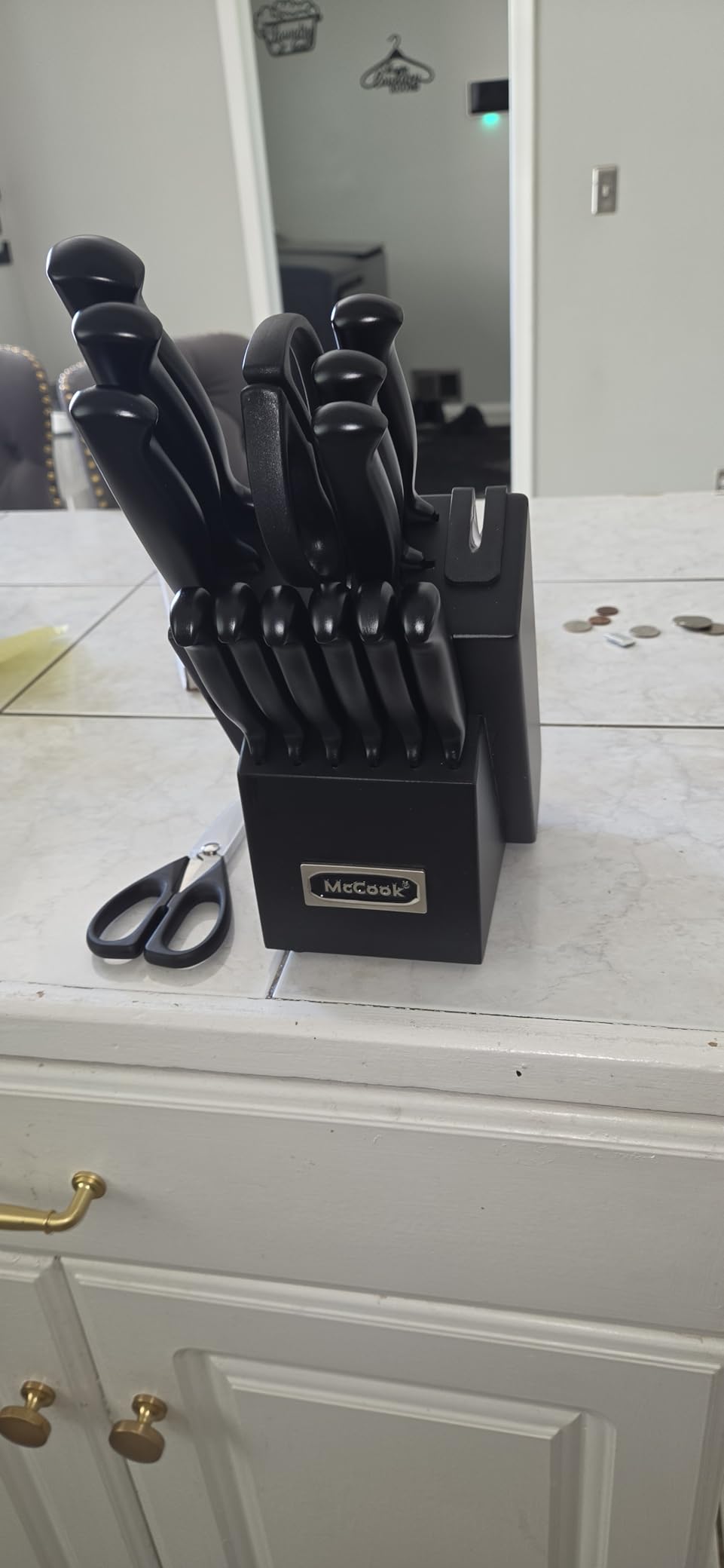 McCook Knife Sets, German Stainless Steel Knife Block Sets with Built-in Sharpener, 15 Piece Chef Knife and More, Razor Sharp, Restaurant Grade, Anti-Rust customer photo 2