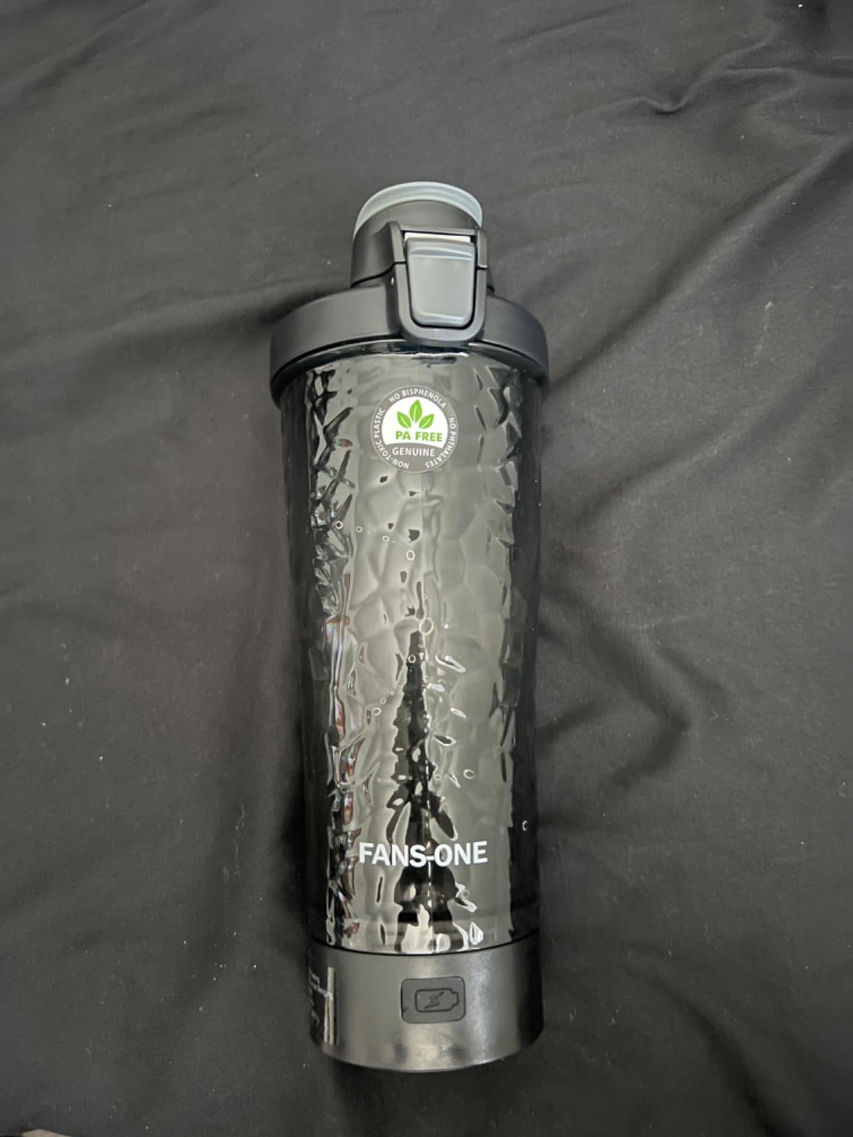 FANS-ONE Premium Electric Protein Shaker Bottle, 24 oz Lockable Blender Shaker Bottles, Made with Tritan, BPA Free, USB Rechargeable Mixer Blender Cup for Protein Shakes, Black customer photo 1