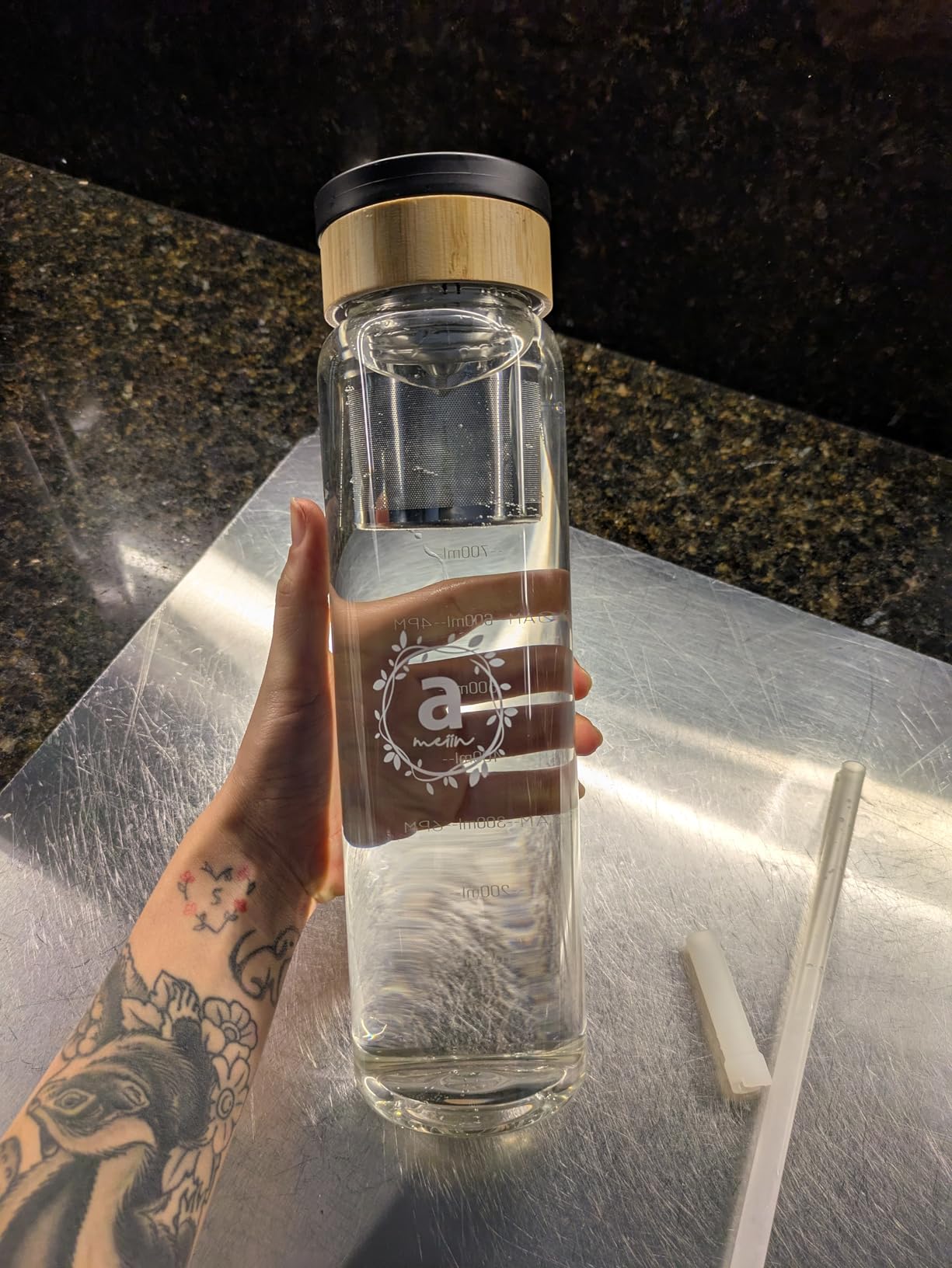32oz Borosilicate Glass Water Bottle with Bamboo Lid and 2 Tea Infuser Sets for Fruit Infused Water and Cold Brew Coffee - Glass Tea Infuser Bottle with Strainer for Loose Leaf Tea customer photo 2